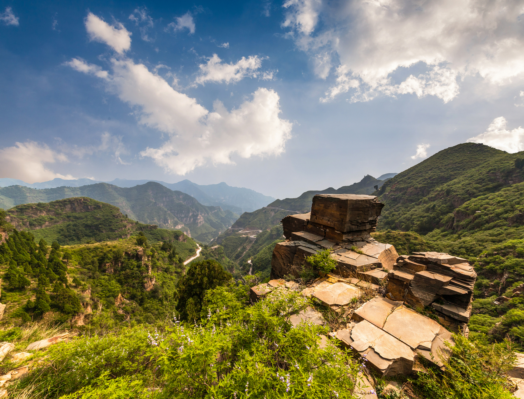 山西臨汾最低調的景區雲丘山,它是國家5a級旅遊景區,也是晉南地區為數