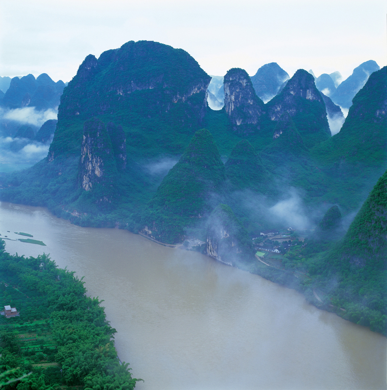 广西山水的灵魂画卷  漓江,那条被世人誉为"桂林山水甲天下"的河流