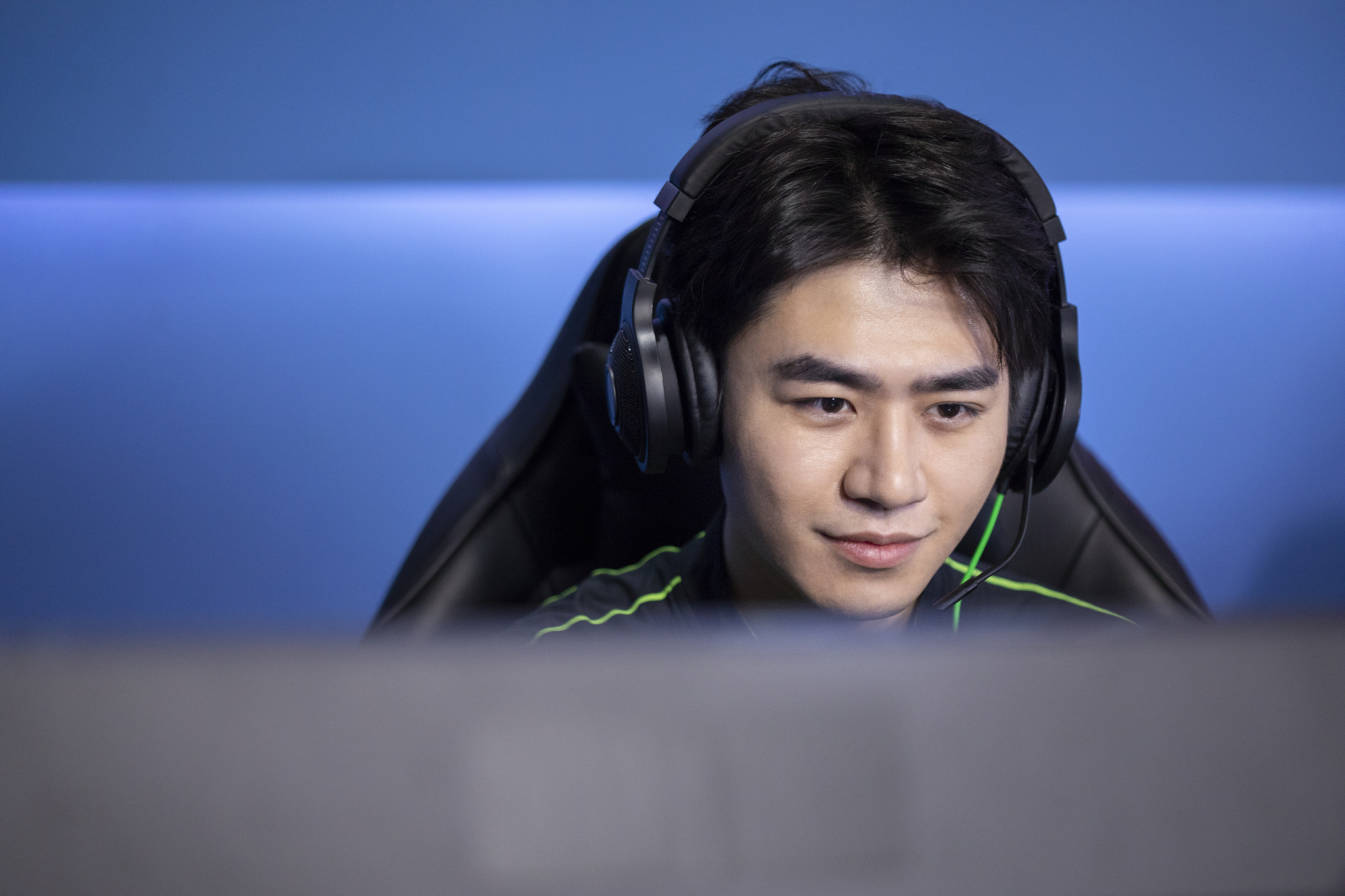 然而,尽管电竞产业的发展备受关注,但职业电竞选手的社会认可度仍然