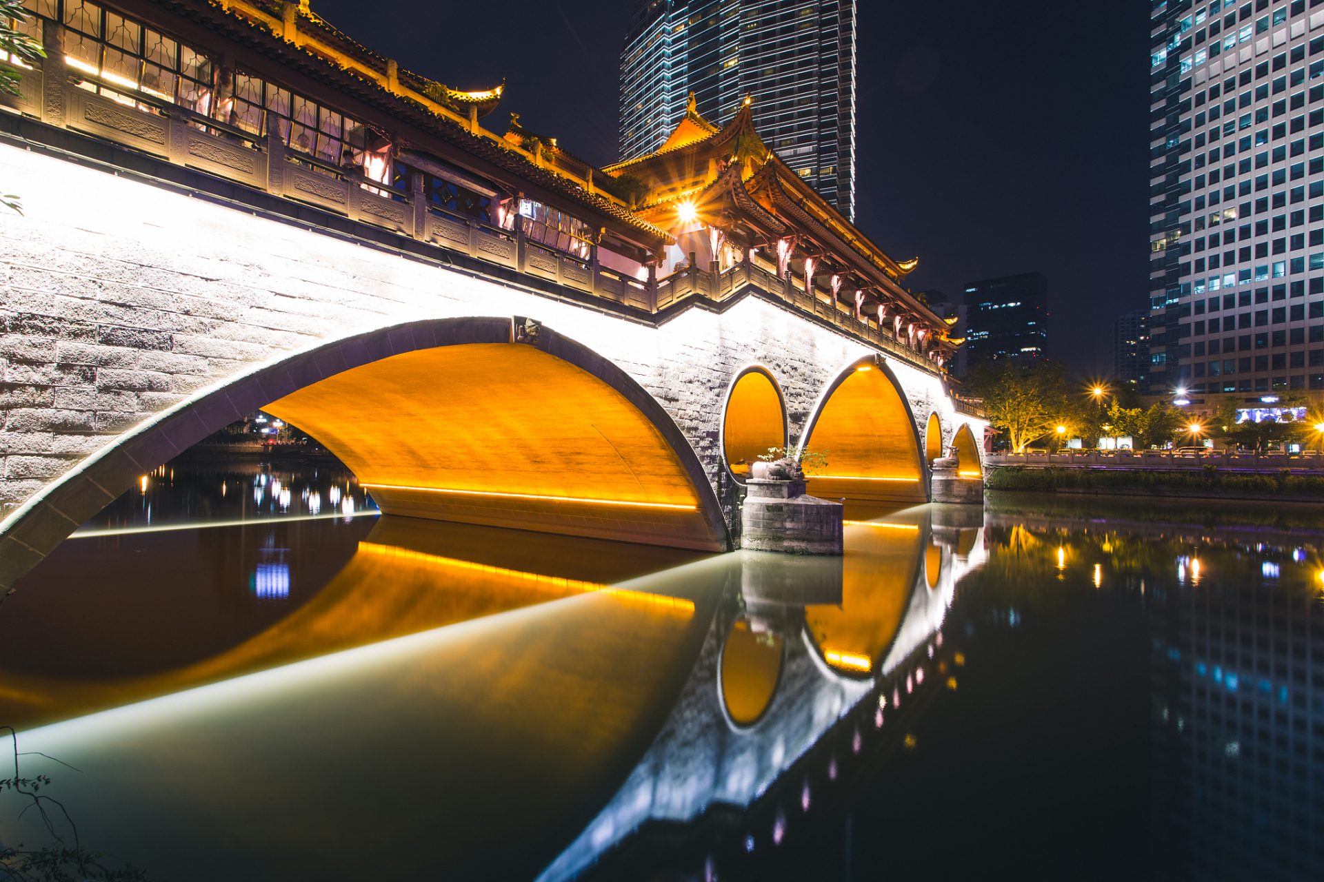 夏日闪光旅行家# 成都,这座充满魅力的城市,以其独特的地理位置,丰富