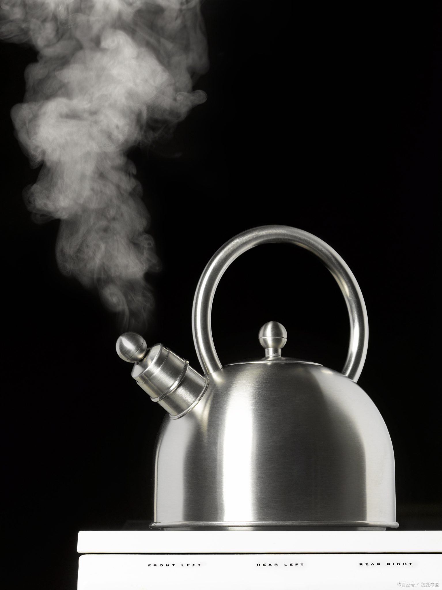 而一定高度处温度低于烧水白气烧水时冒白气烧开水冒白气水壶的白气白