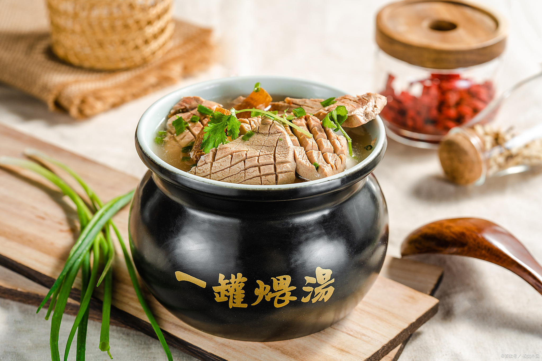 江西名小吃:瓦罐煨汤