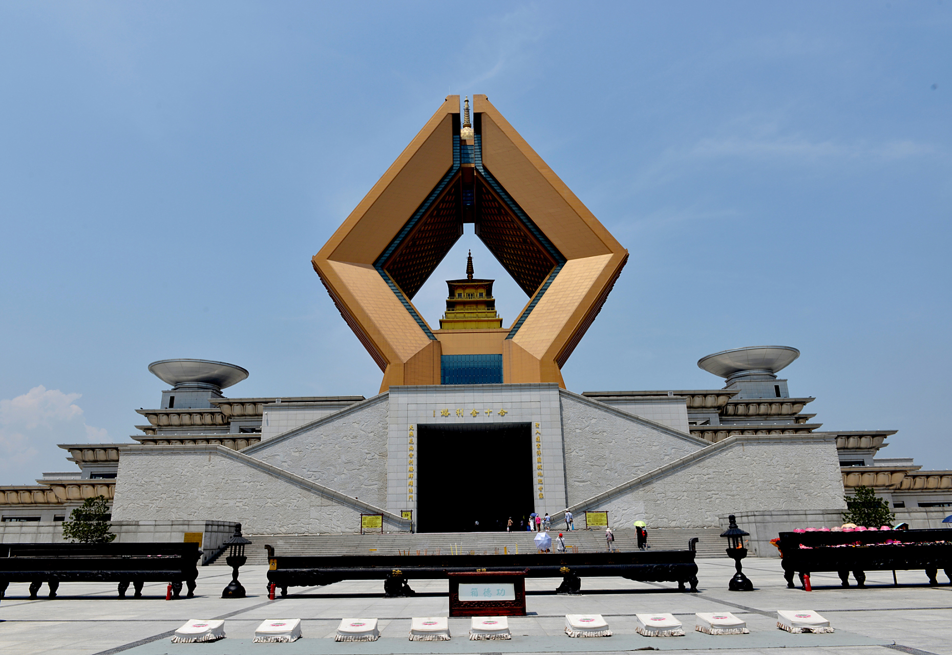 周末去哪儿玩# 宝鸡景点法门寺,这座位于陕西省扶风县城北十公里的