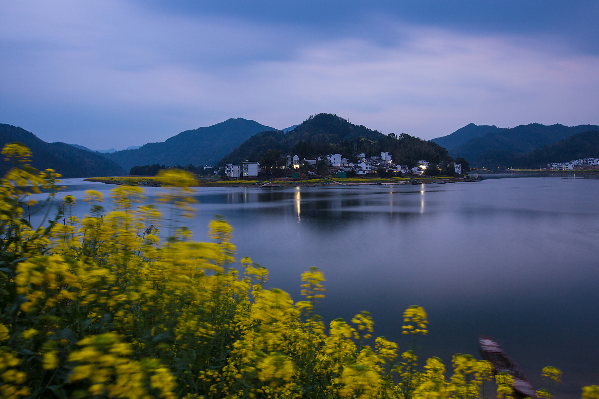 发源于安徽省黄山市的新安江,是浙江省最大的入境河流,为千岛湖提供了