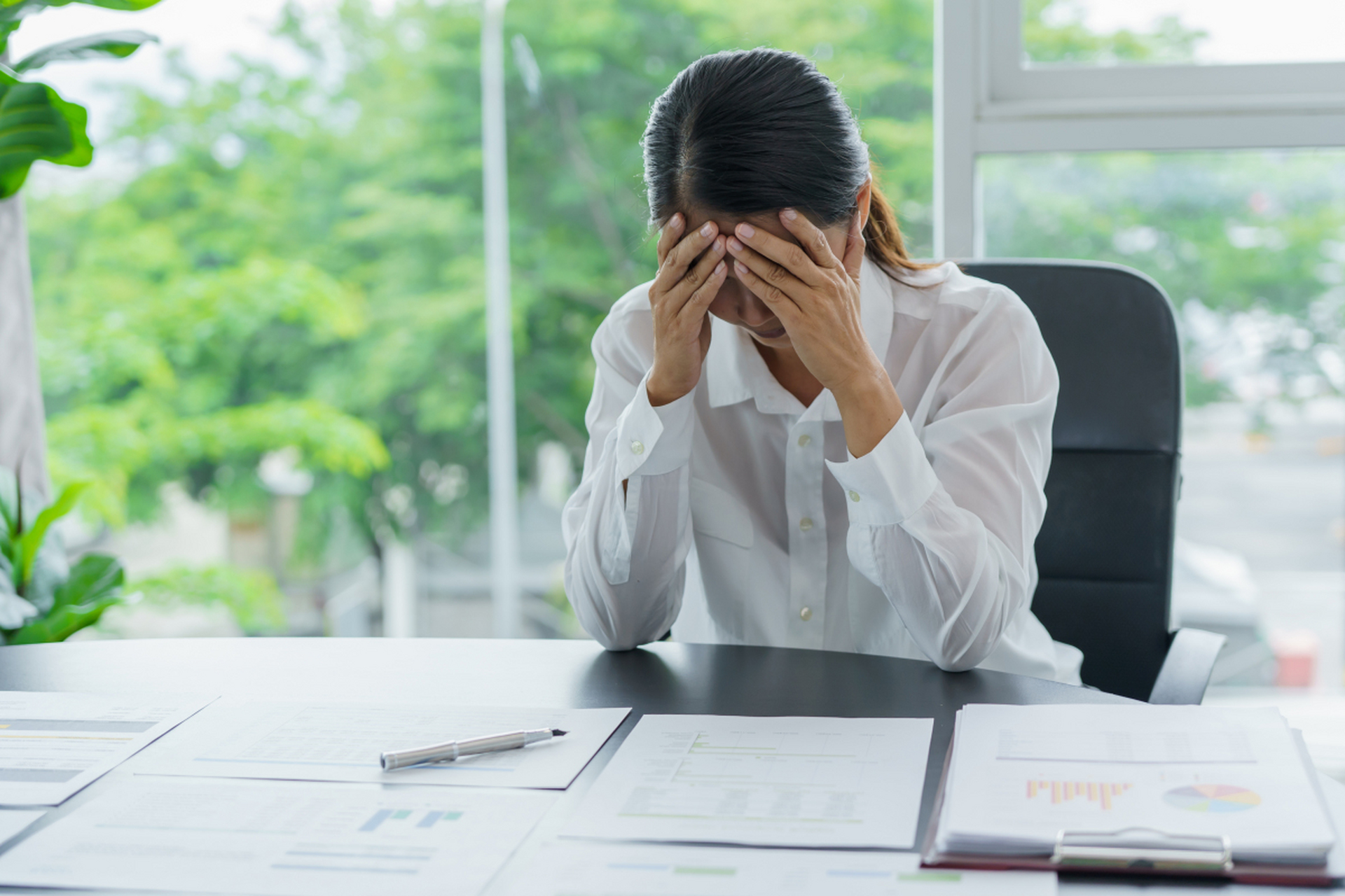 作形容词,意思是无聊的,厌倦的,烦闷的;作动词,意思是使厌烦,钻,凿,挖