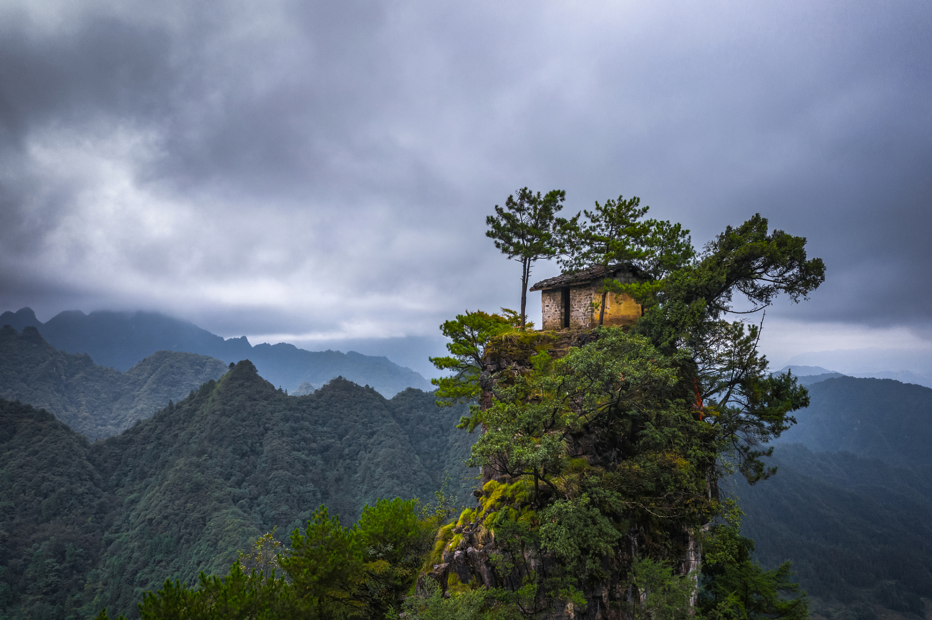 阳明山国家公园,阿里山和清境农场等美景等你探索,观赏壮丽日出,云海