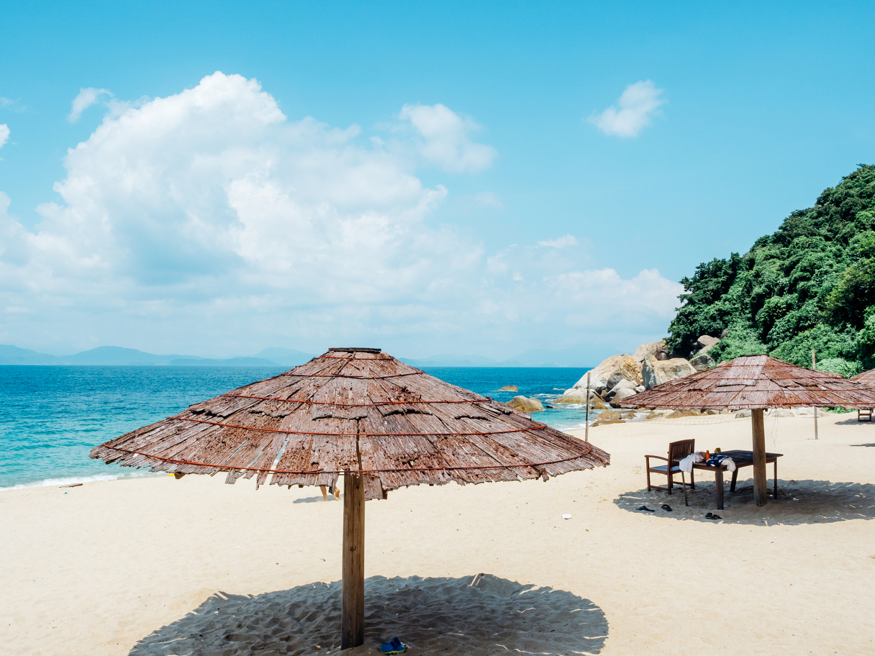 亚龙湾国家旅游度假区是中华人民共和国海南省三亚市东郊的一处优质