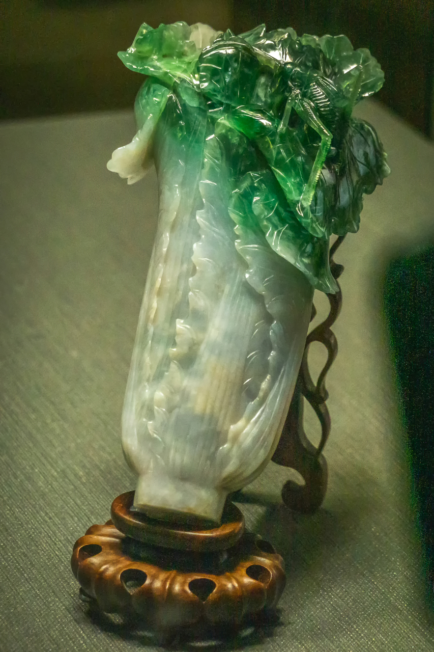 台北故宫博物院的翡翠白菜,传奇身世!