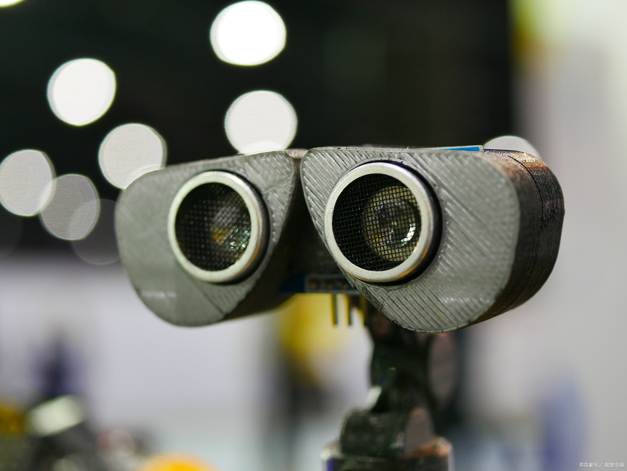 中国智能瞄准镜,让普通士兵都成"神枪手"