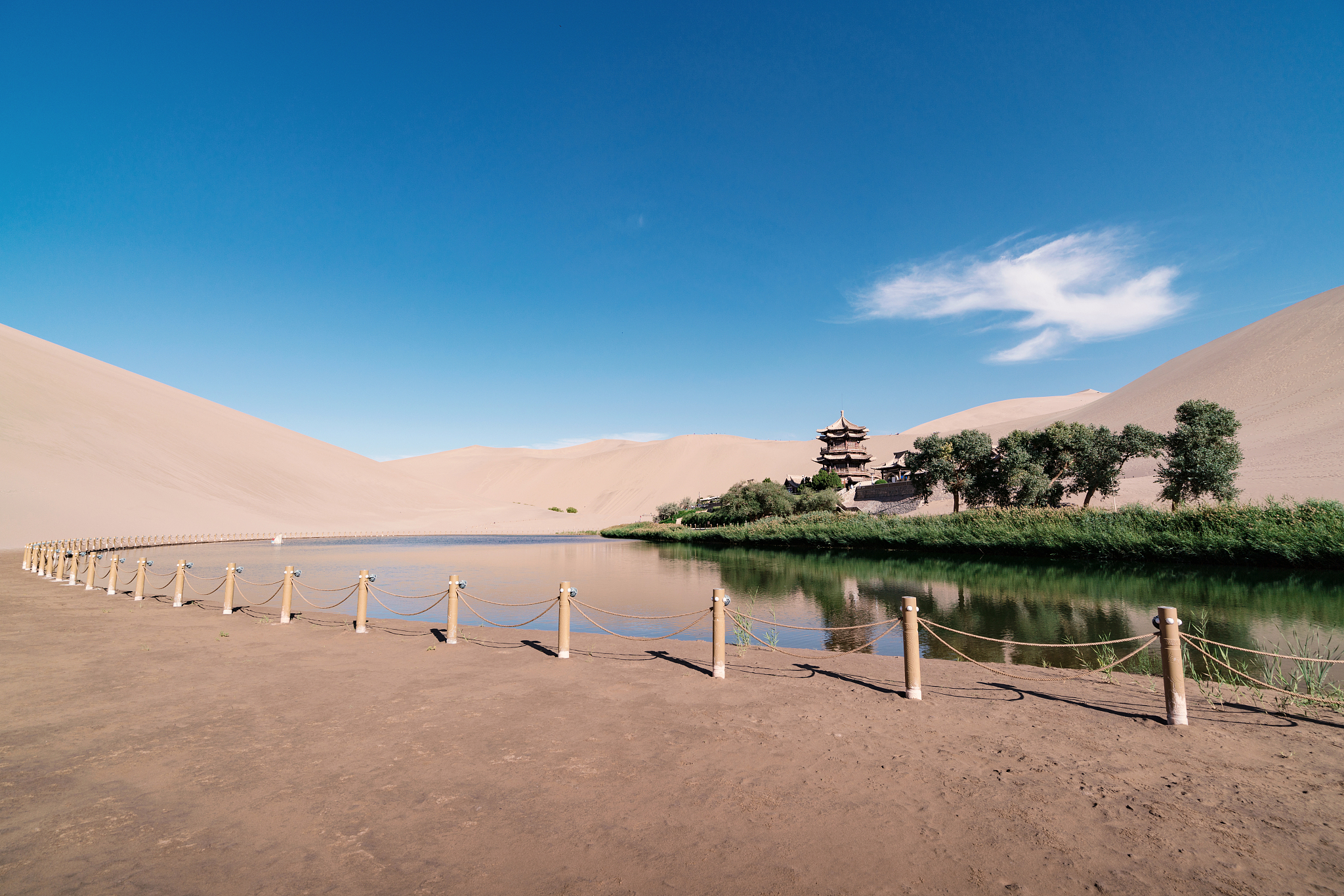 如果你正在计划前往敦煌,那么这篇攻略将对你有很大的帮助