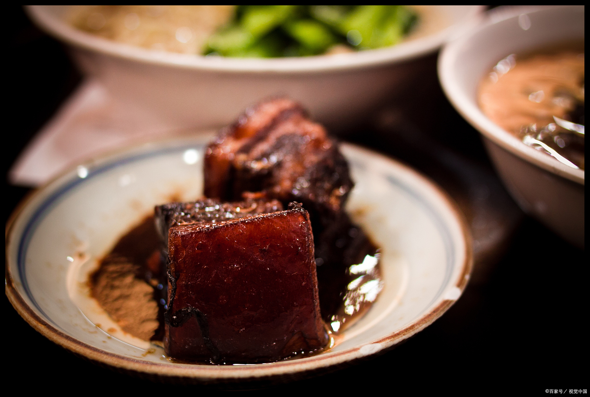 九江,一座拥有丰富美食文化的城市,以其独特的风味和特色菜肴而闻名.