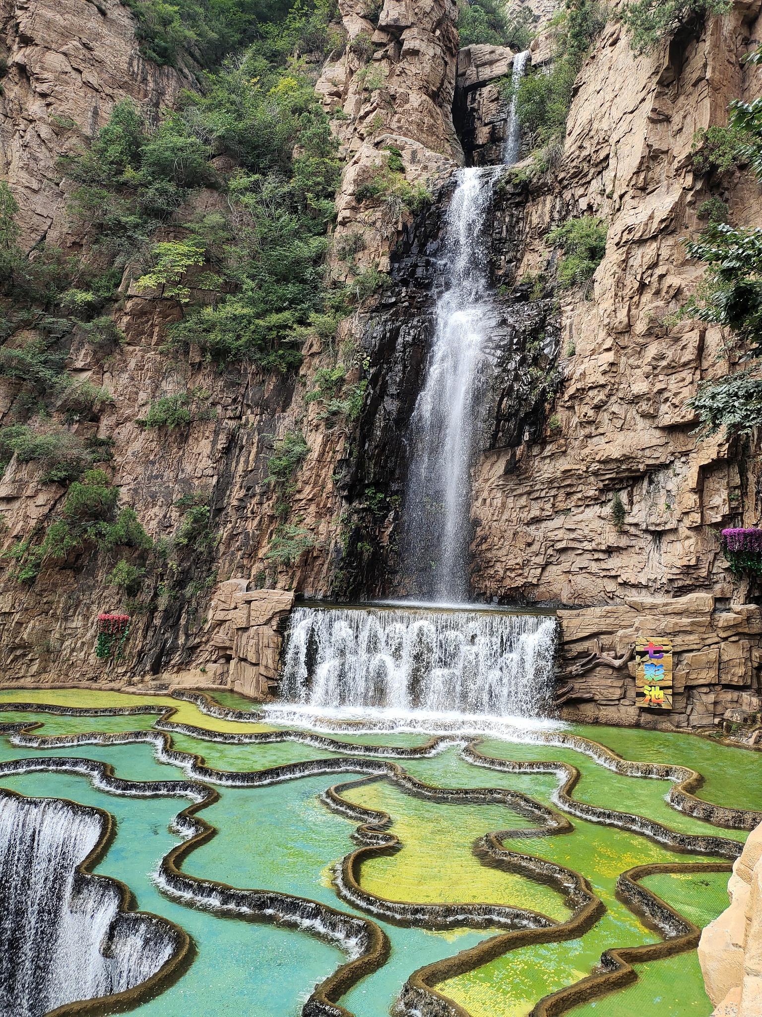 回龙大峡谷图片