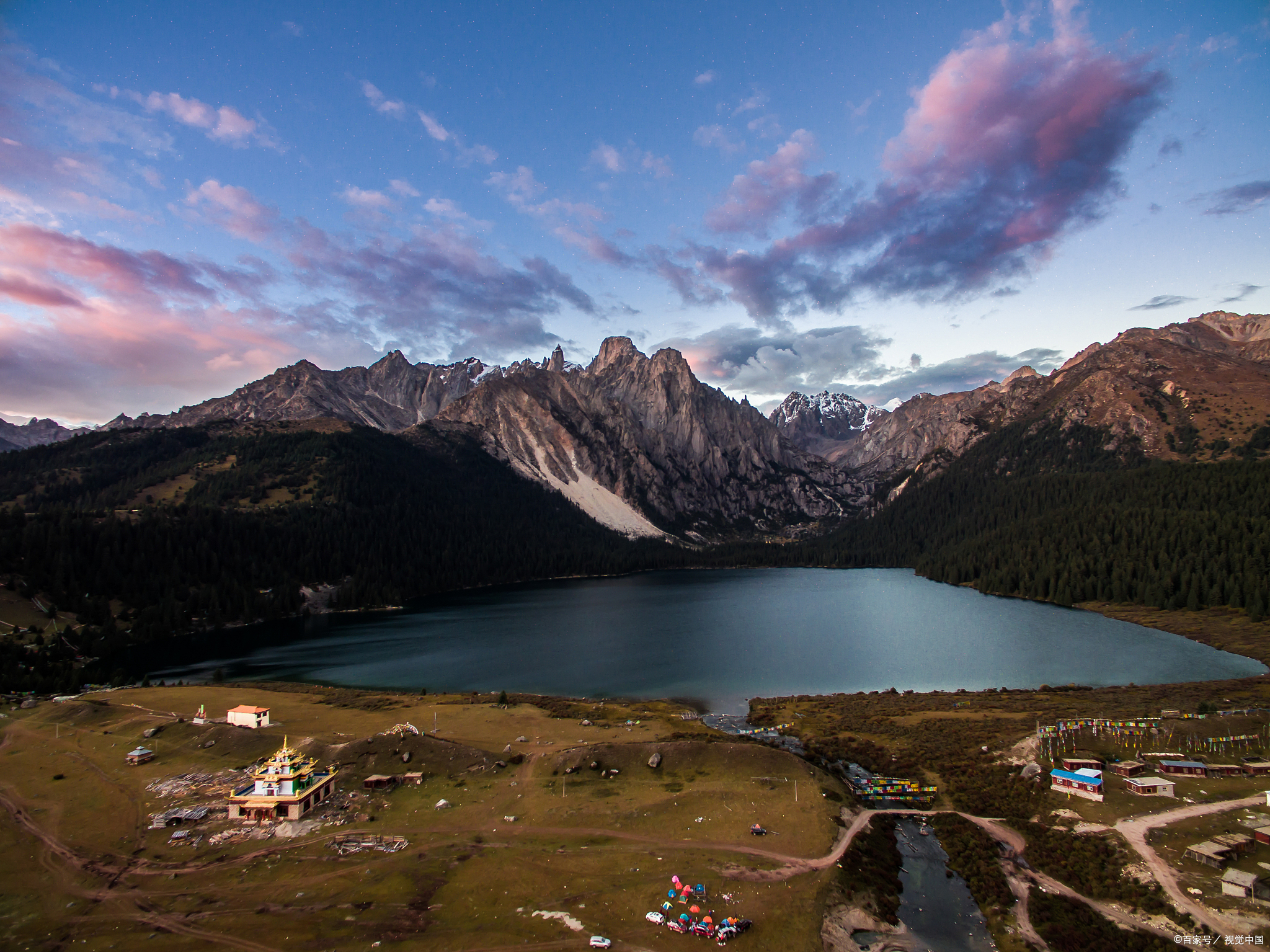 探访川西的蓝宝石:措普沟当我们谈论中国的美丽风景时,我们往往会想到