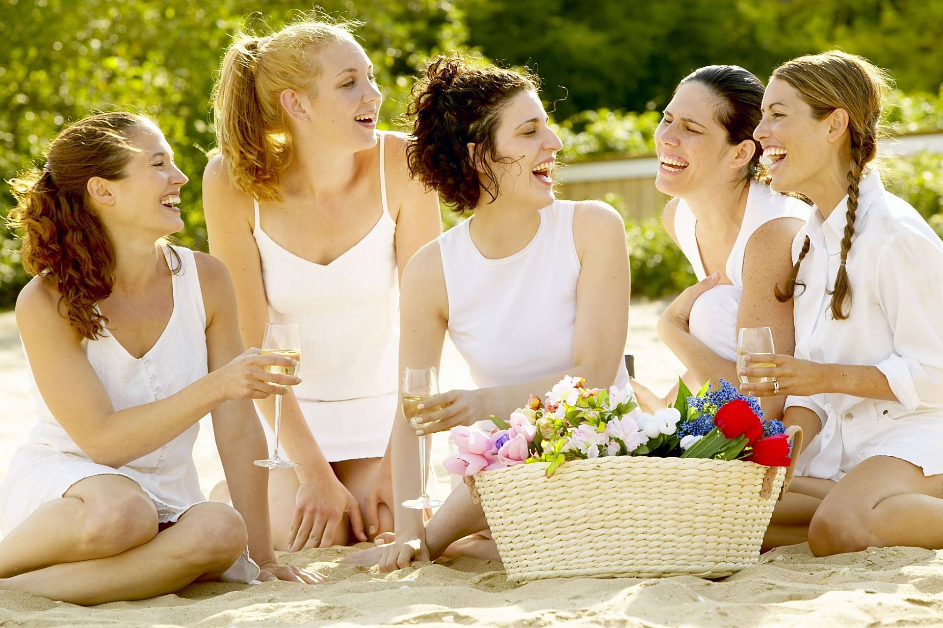 与人和睦相处是建立良好人际关系的重要前提,以下是一些与人和睦