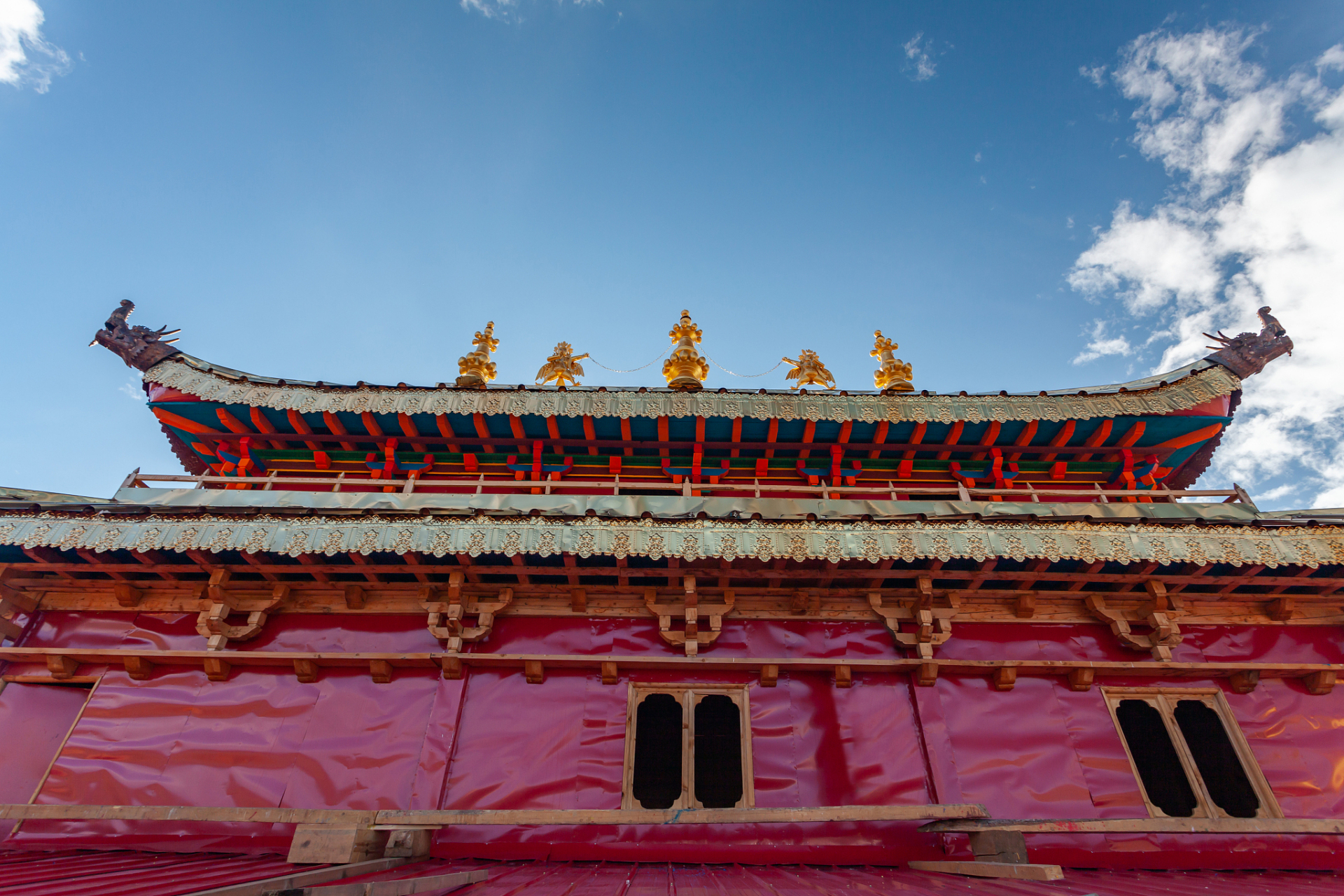 位于西藏自治区昌都地区昌都镇的昌都寺,海拔3271米,是西藏东部最宏伟