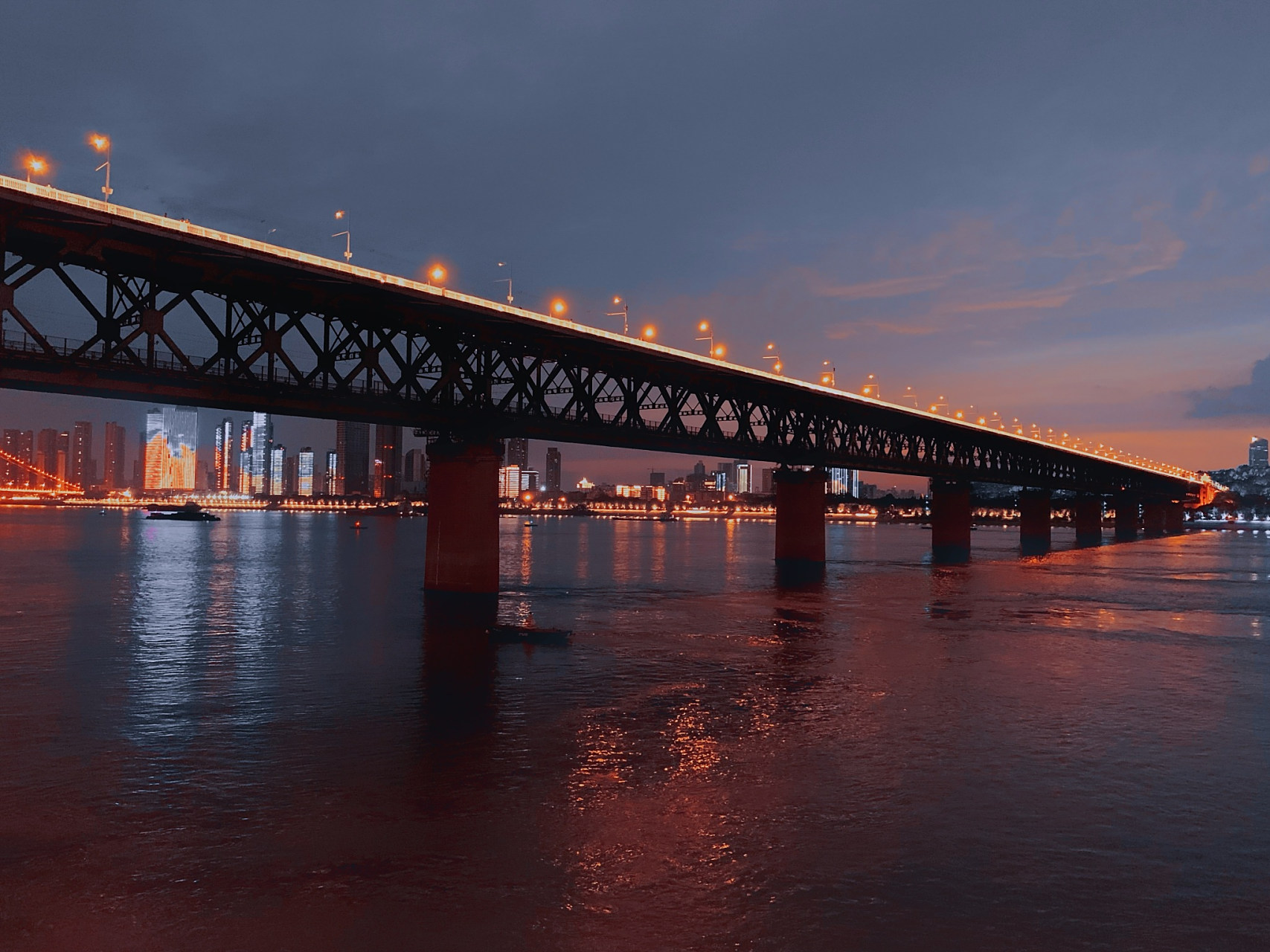 亚运fun体验#杭州钱塘江大桥——壮丽的桥梁工程 杭州钱塘江大桥是