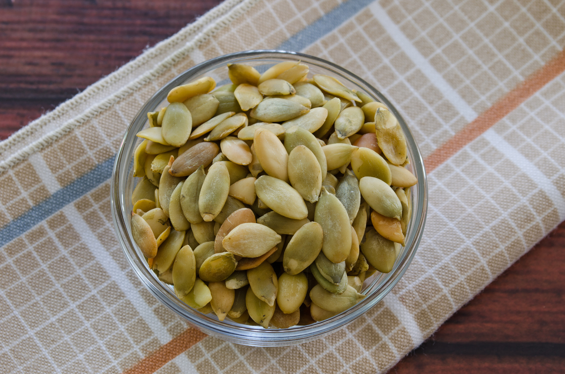 手把手让你更健康#   新疆生南瓜子,不仅味道美味,还有许多健康好 ..