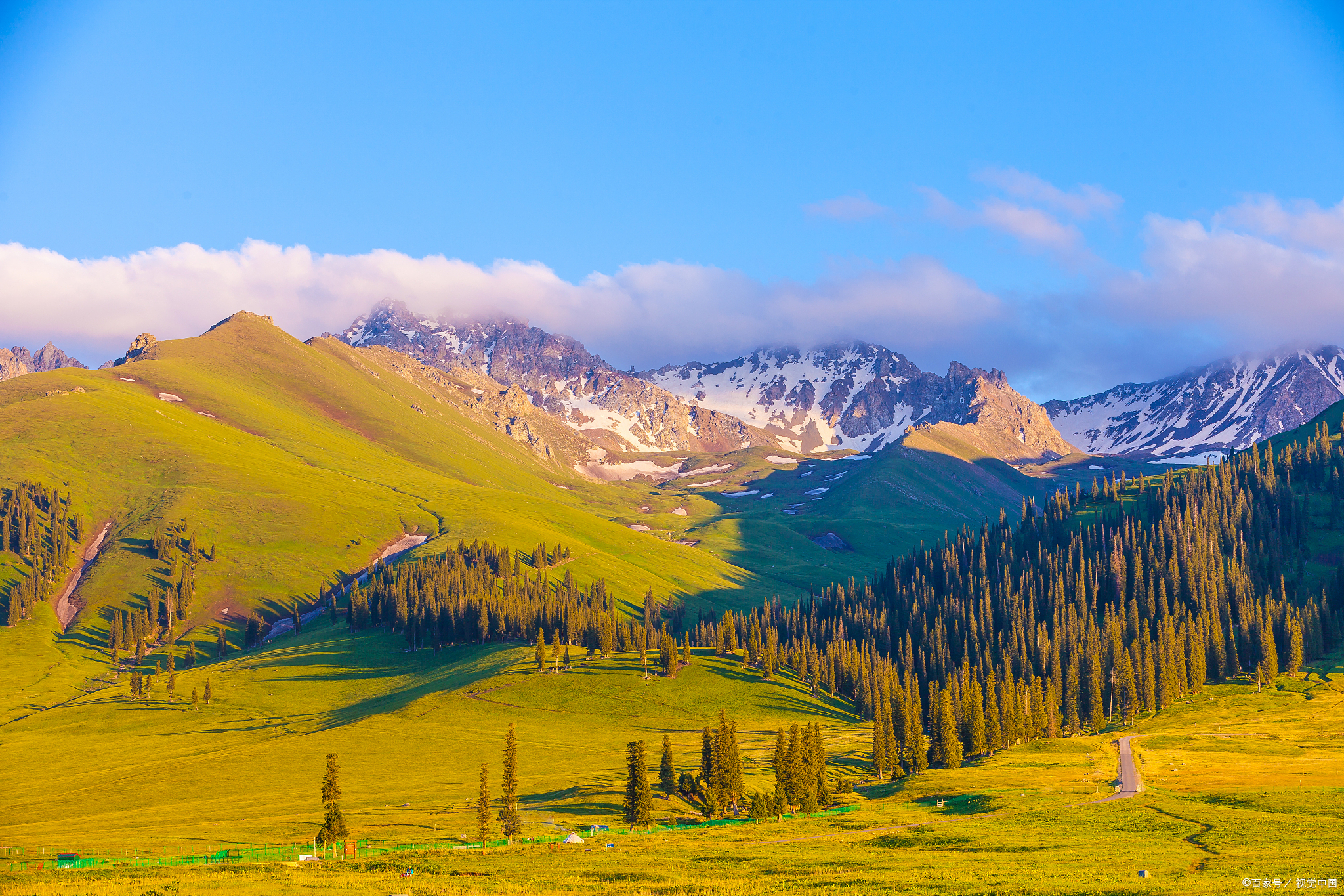 假如冬天有声音# 新疆高原风光,在冬日时分呈现出的是一幅仙境般的