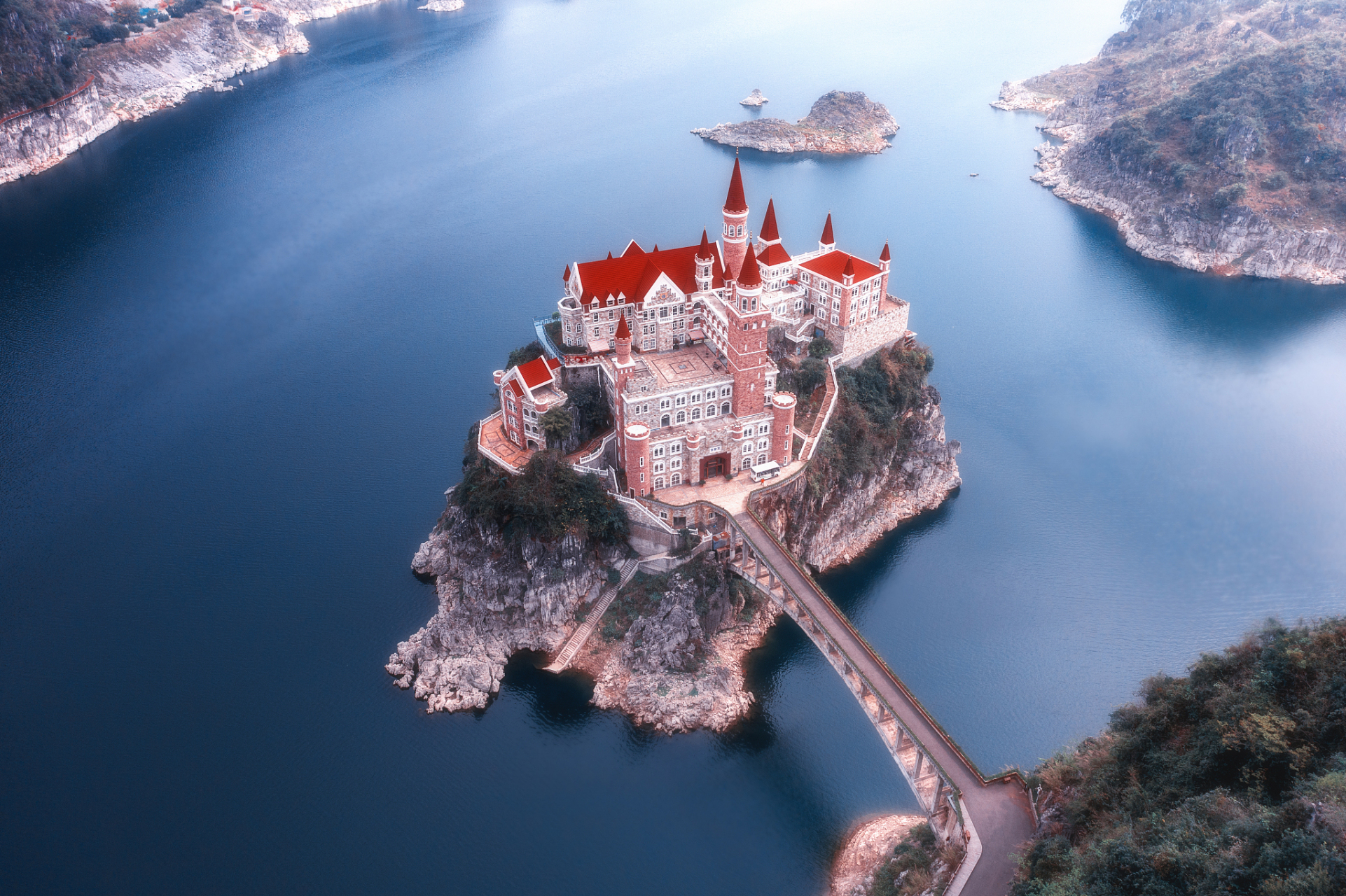 贵州兴义的童话般城堡,梦幻美景与童话氛围让人流连忘返.