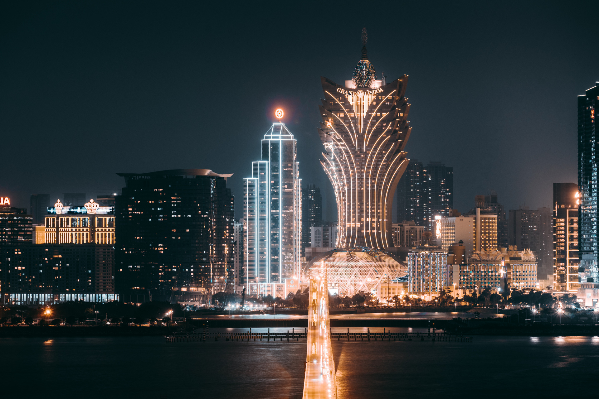 大家好,我在澳门皇冠,迎接你的是一座繁华的都市,这里充满了无尽的