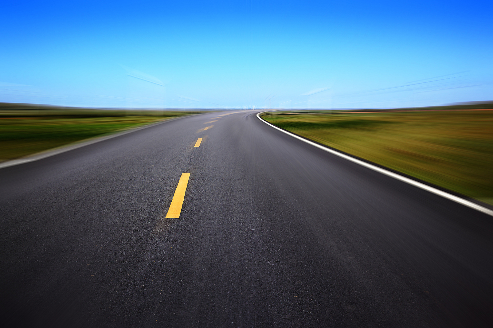 只有抬头挺胸,我们才能看到前方的希望,才能找到前进的动力.