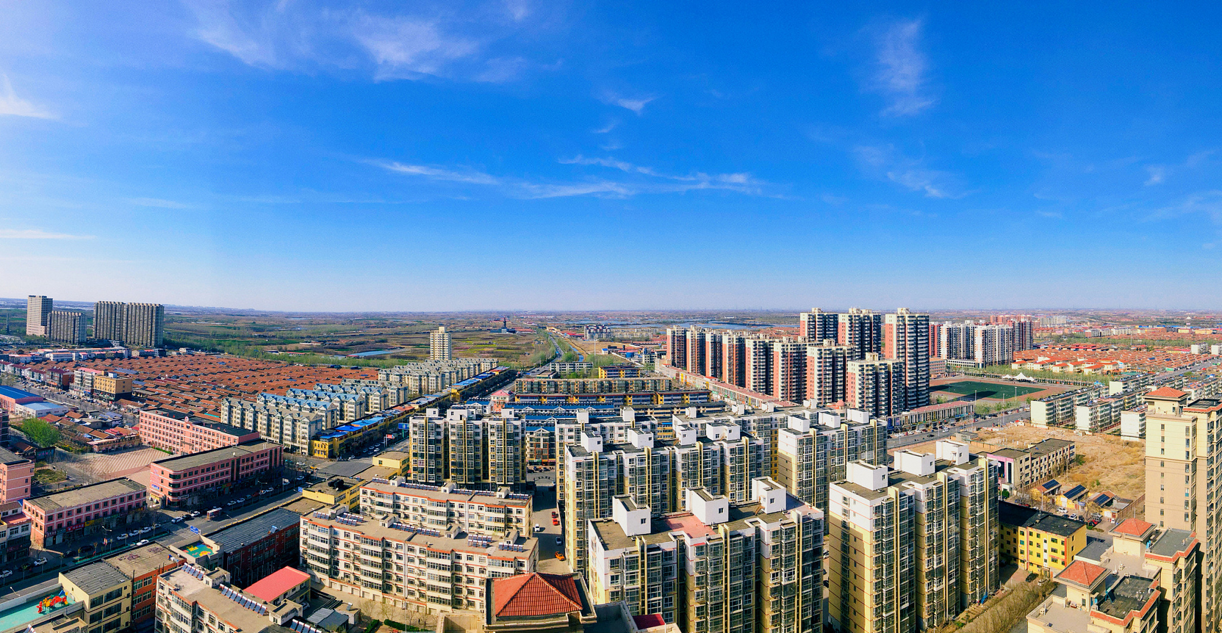 沧州市是位于河北省的一座古老城市,背靠太行山脉,面临渤海,拥有丰富