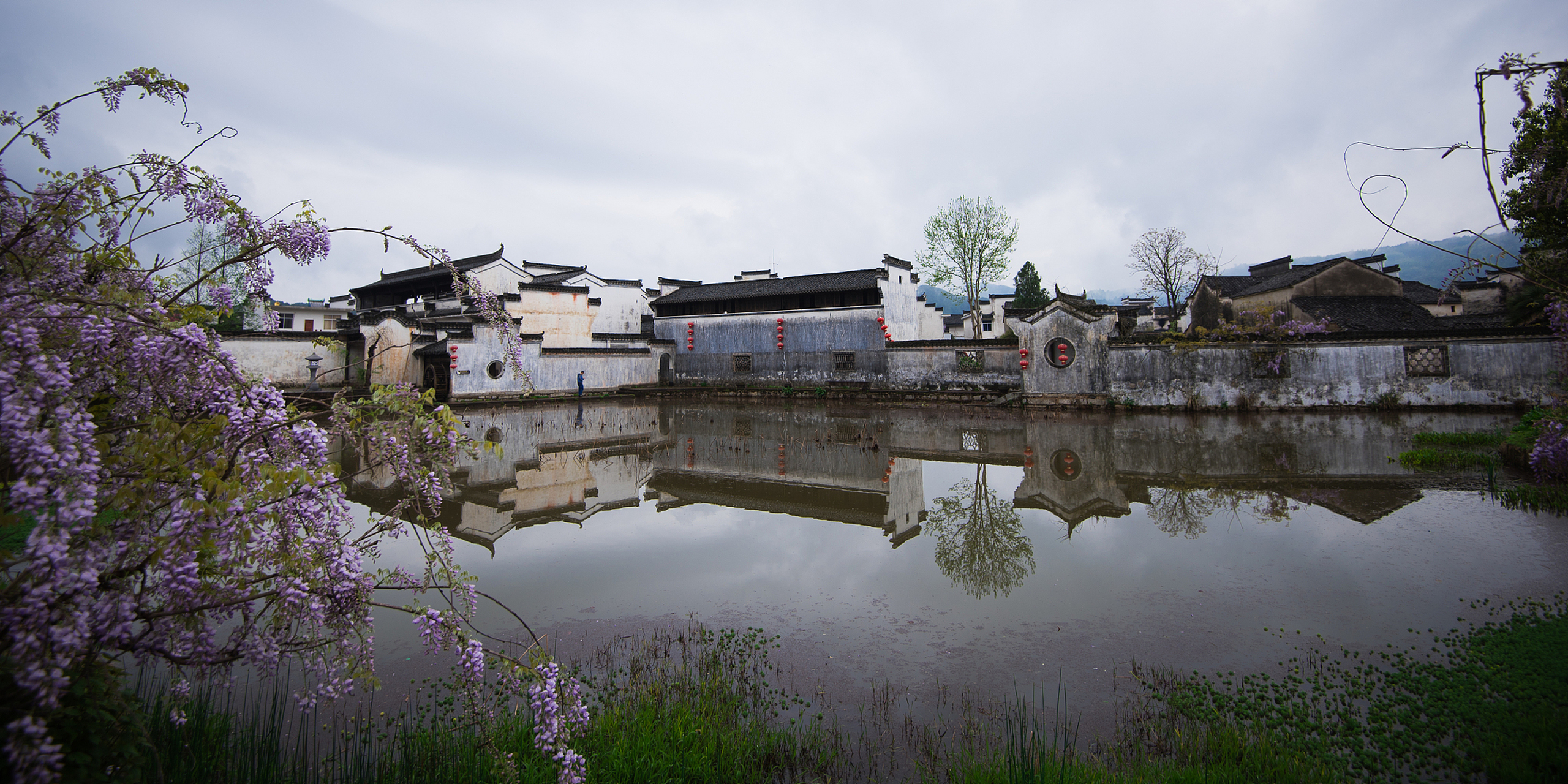呈坎,位于中国安徽省黄山市徽州区,是一座古老的村庄.