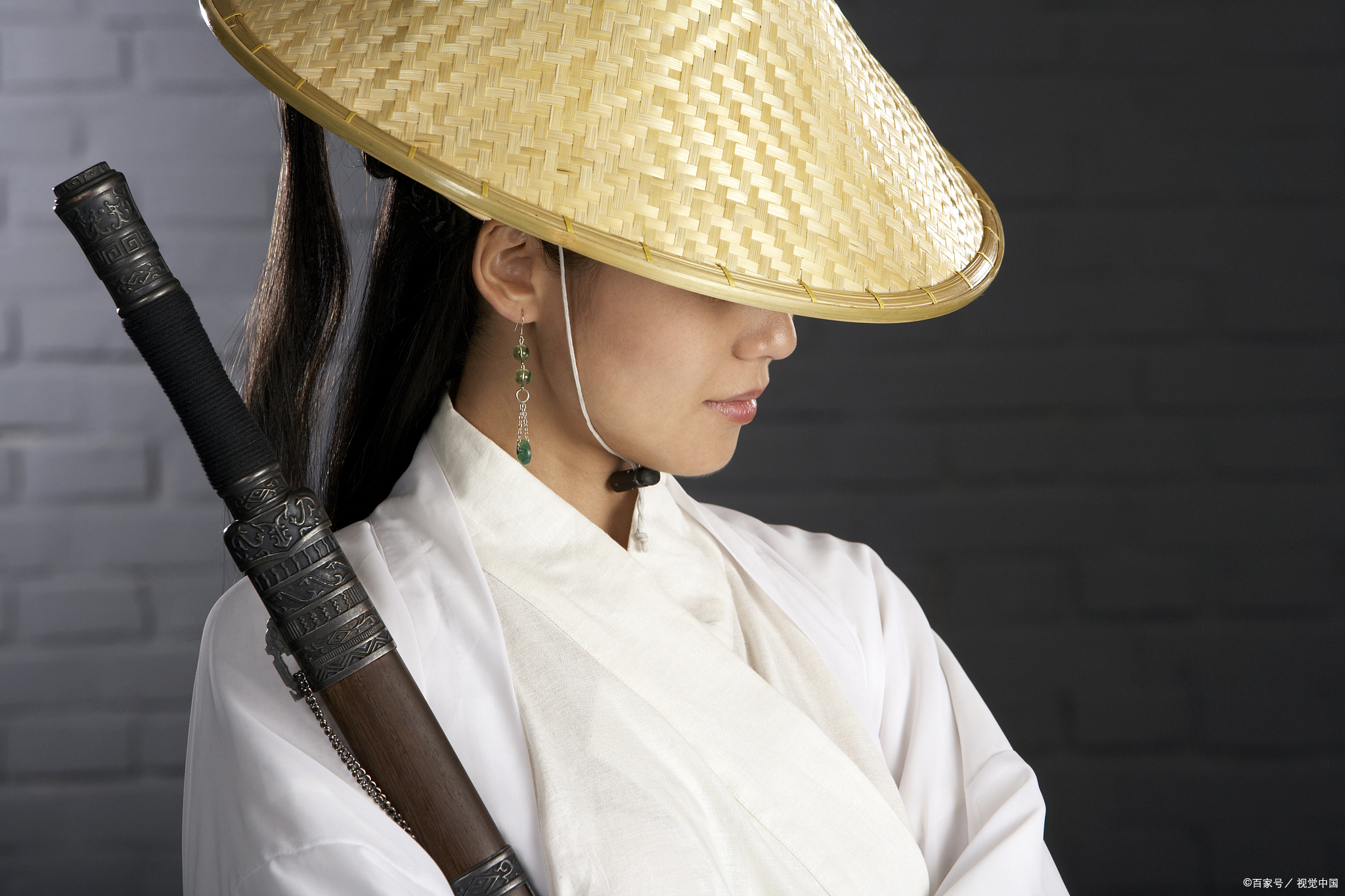 武侠小说:《倚天屠龙记》