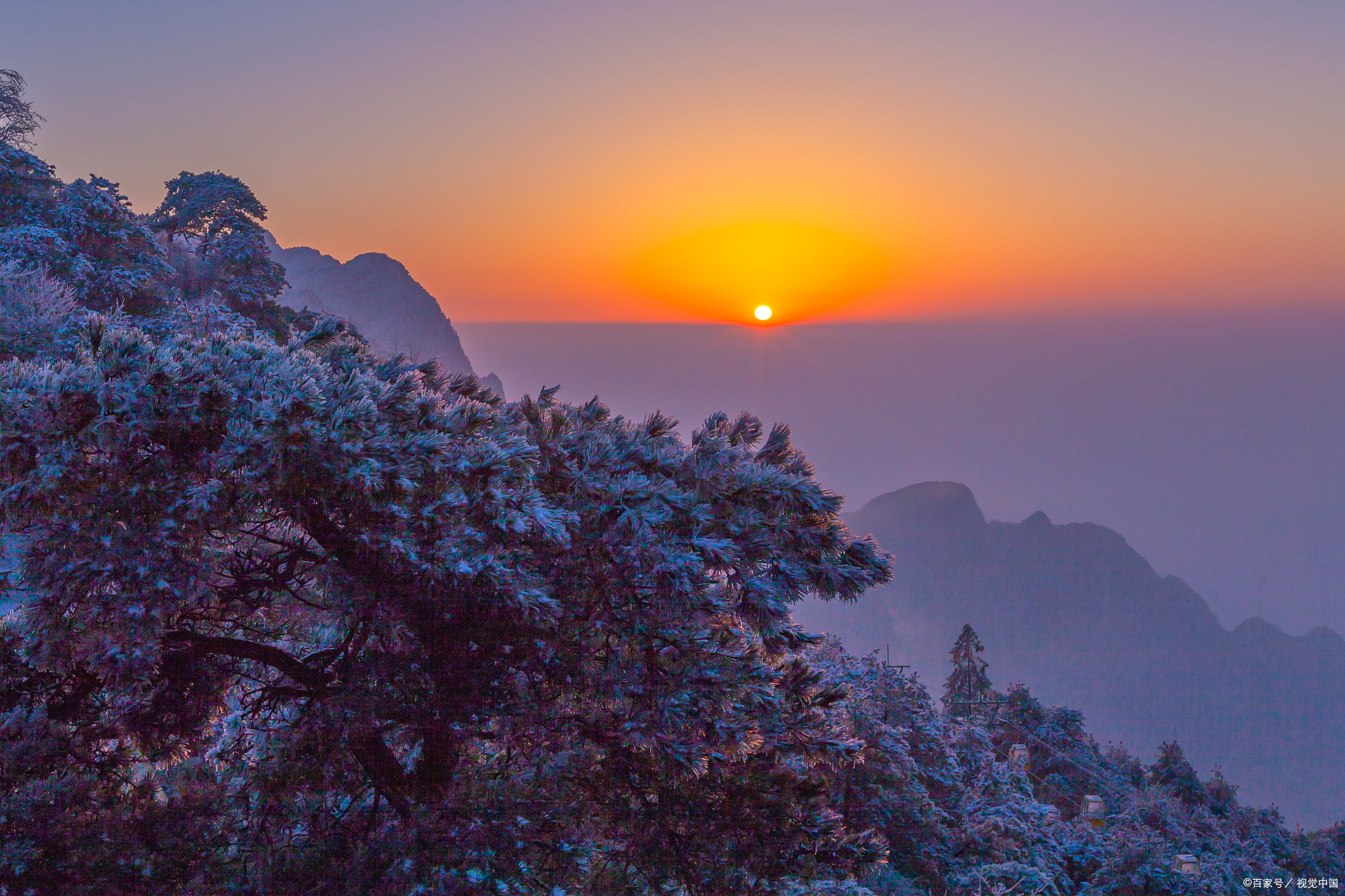 江西景点排行榜前十名是什么地方: 1,庐山 推荐旅行天数:2-3天 预算