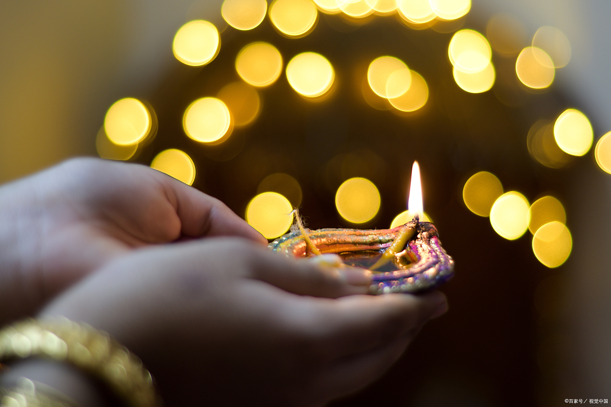 无论是朋友还是情侣,一旦长久的关系突然断了,那十