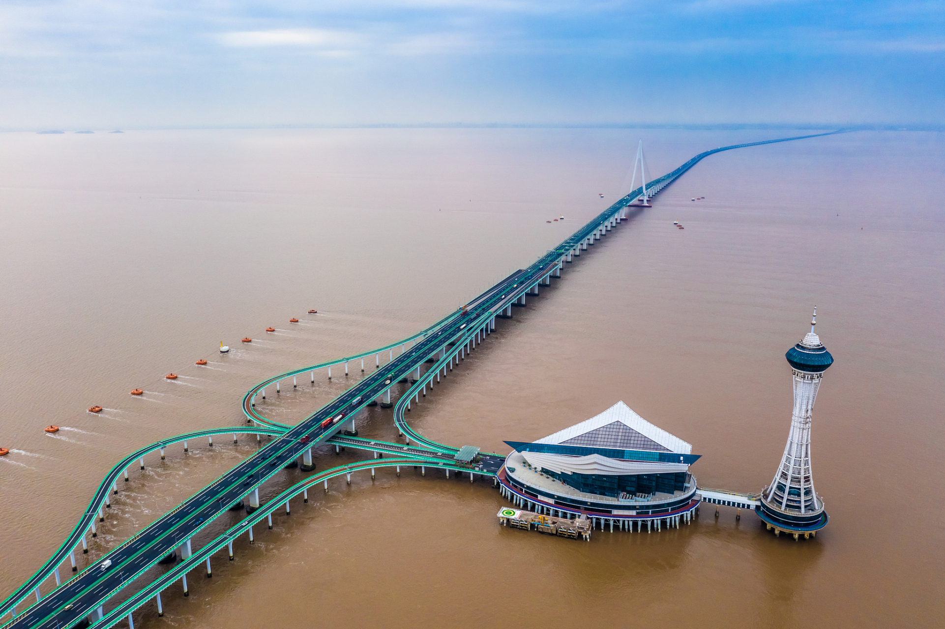 中国最长的跨海大桥图片