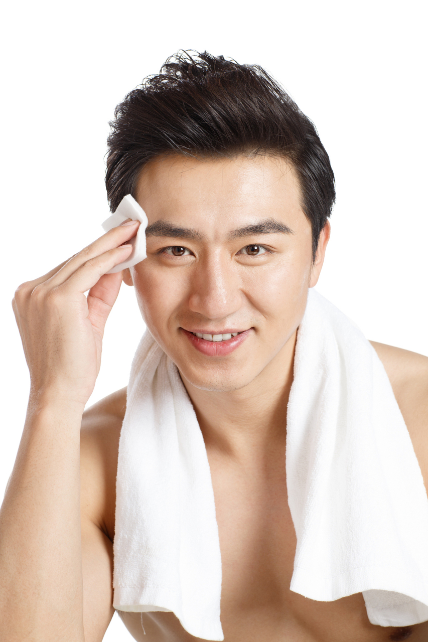 男士美容的频率取决于个人肤质和保养需求,但一般来说,建议每周至少