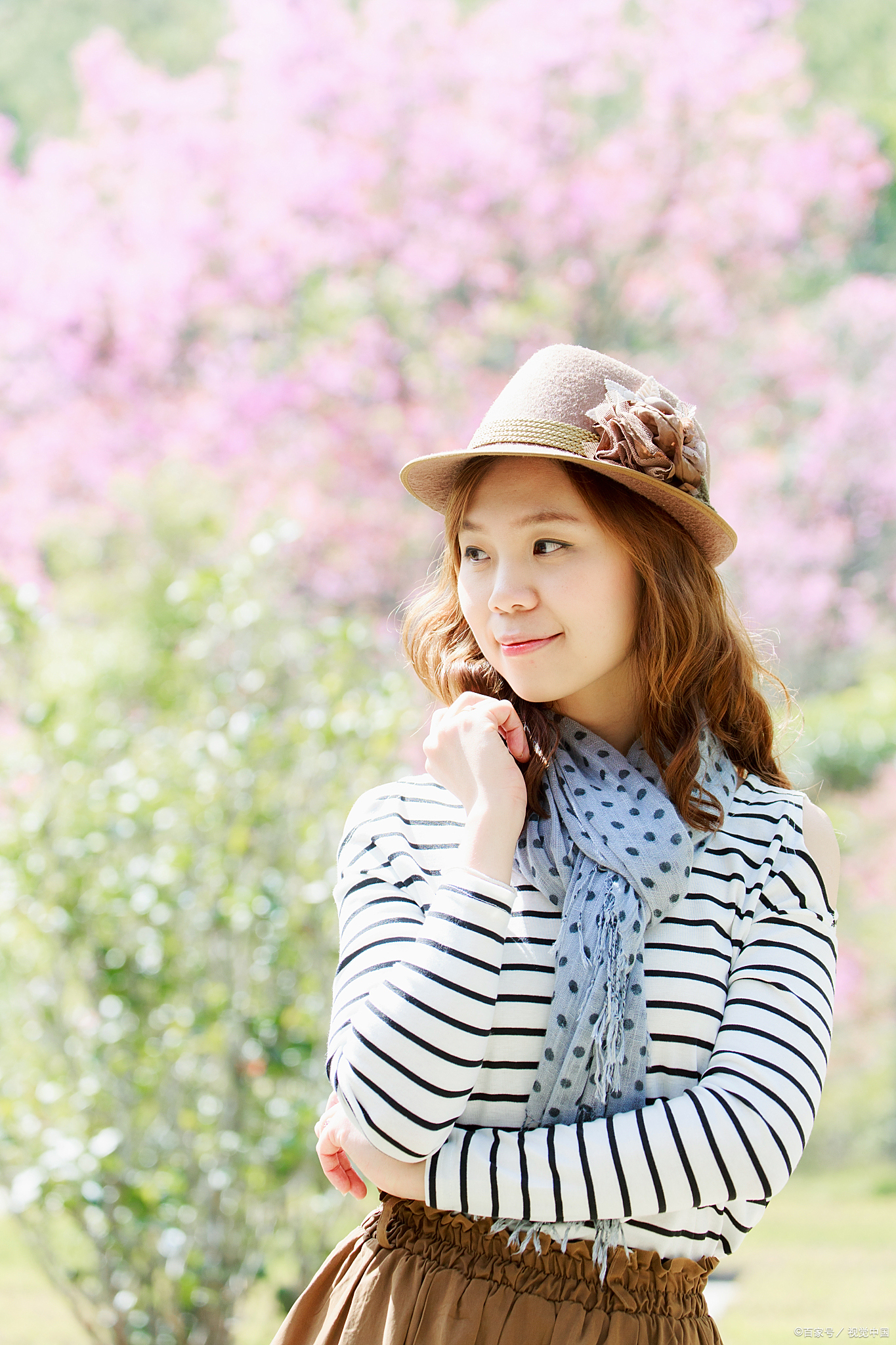 适当的距离,会产生美  1,距离是感情的保鲜剂  朋