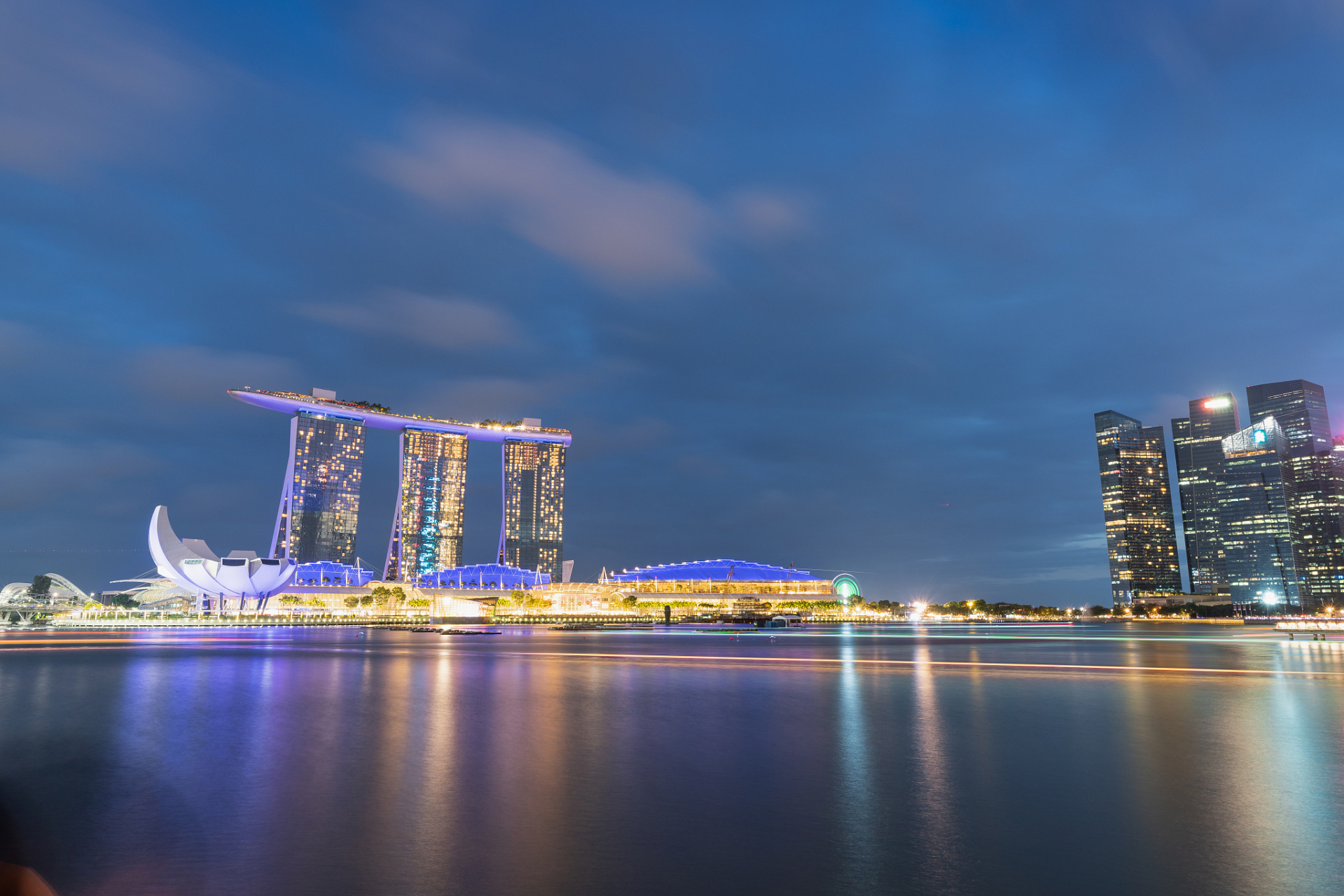 新加坡圣淘沙岛是一个美丽的度假胜地,这里有许多值得探索的景点和