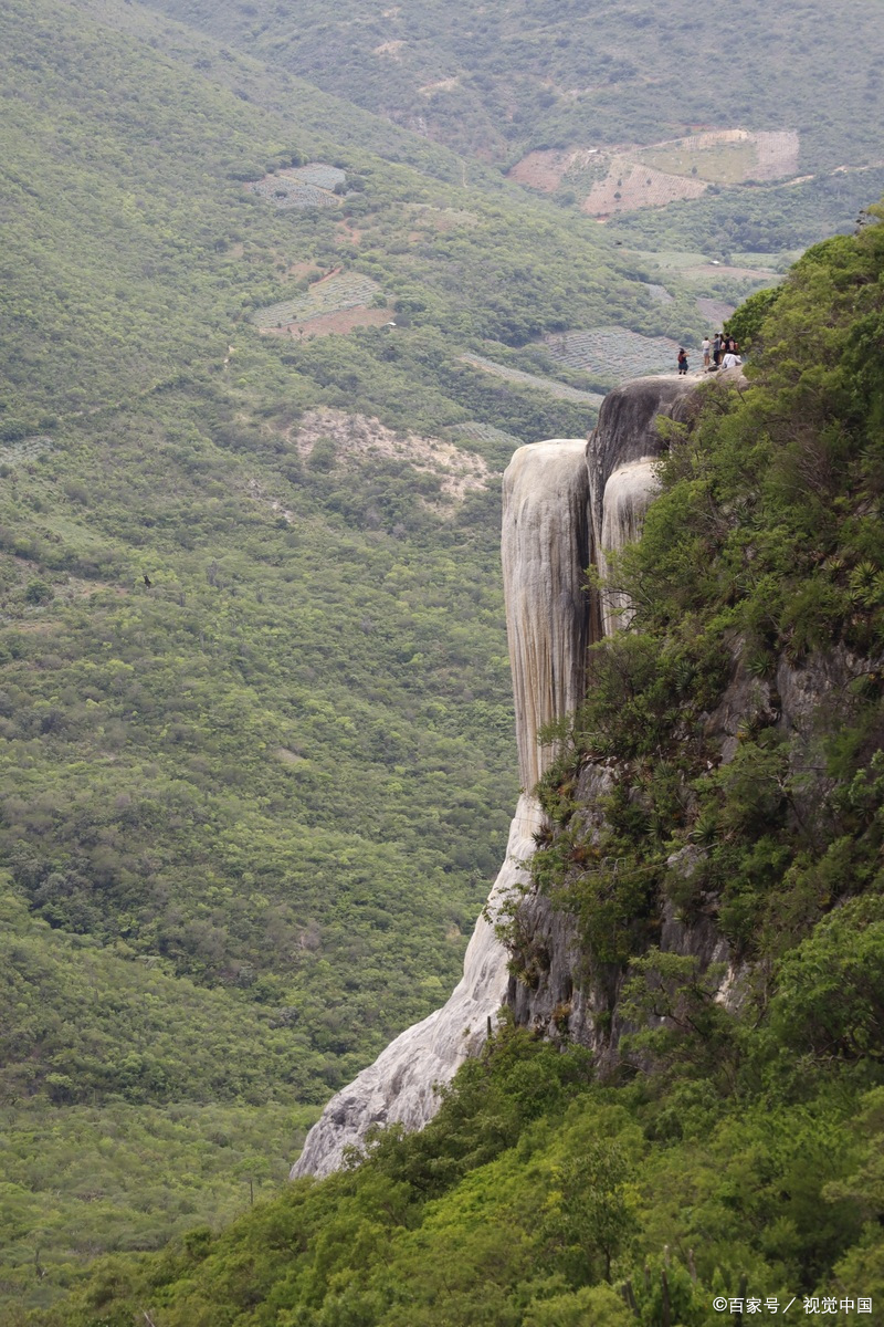 镜泊湖白石砬子,秋天登山看奇石!