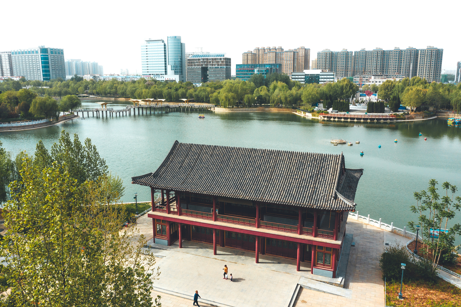 心定西再出发#定西玉湖公园位于甘肃省定西市区南部,是一座集游憩