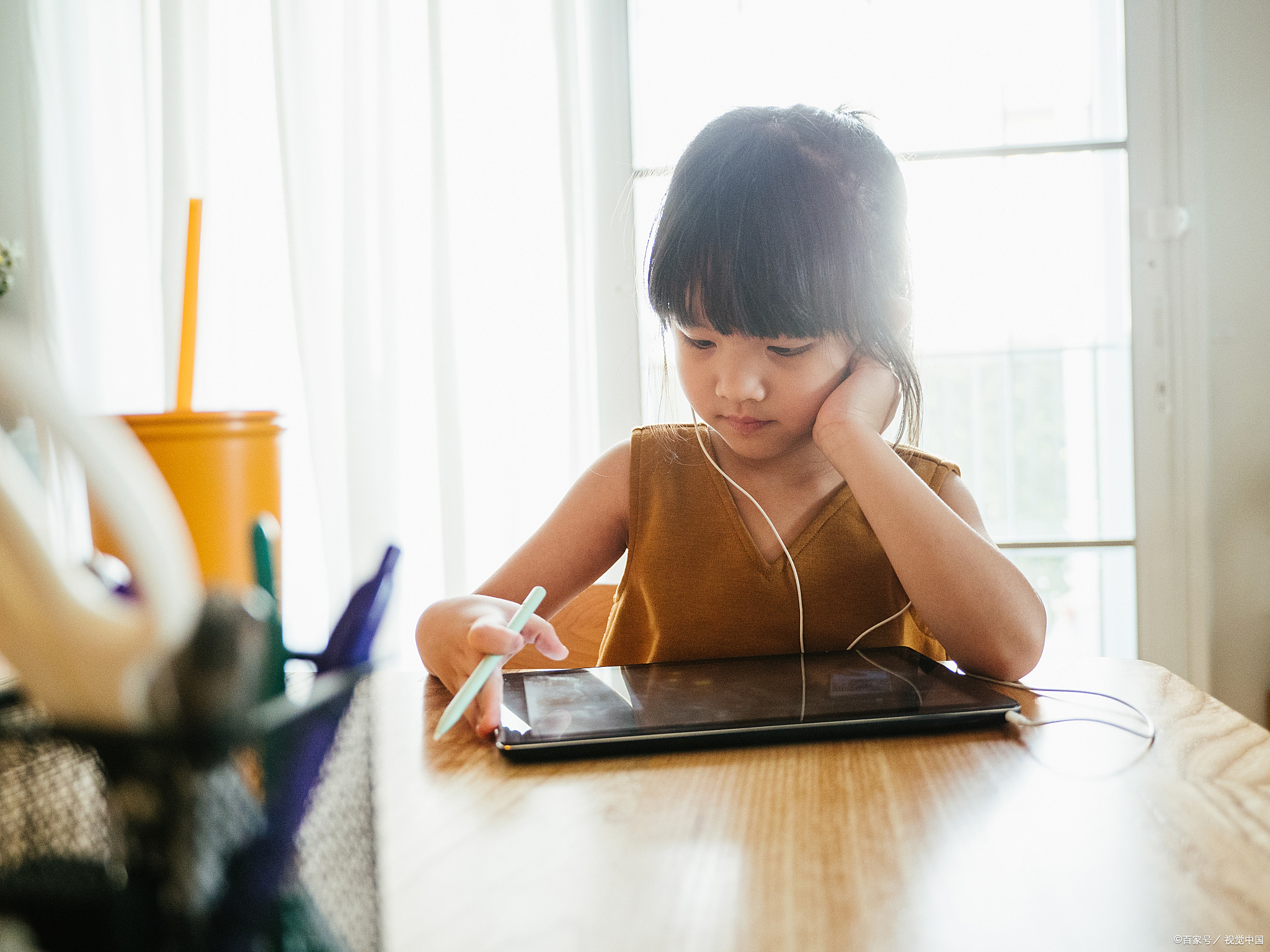 孩子边写作业边玩咋办?解决拖拉磨蹭有效果