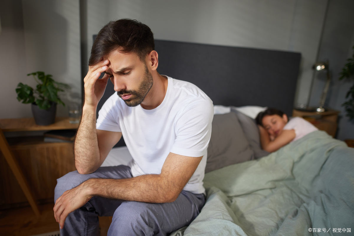 睡梦中的男人与恋爱中的男人