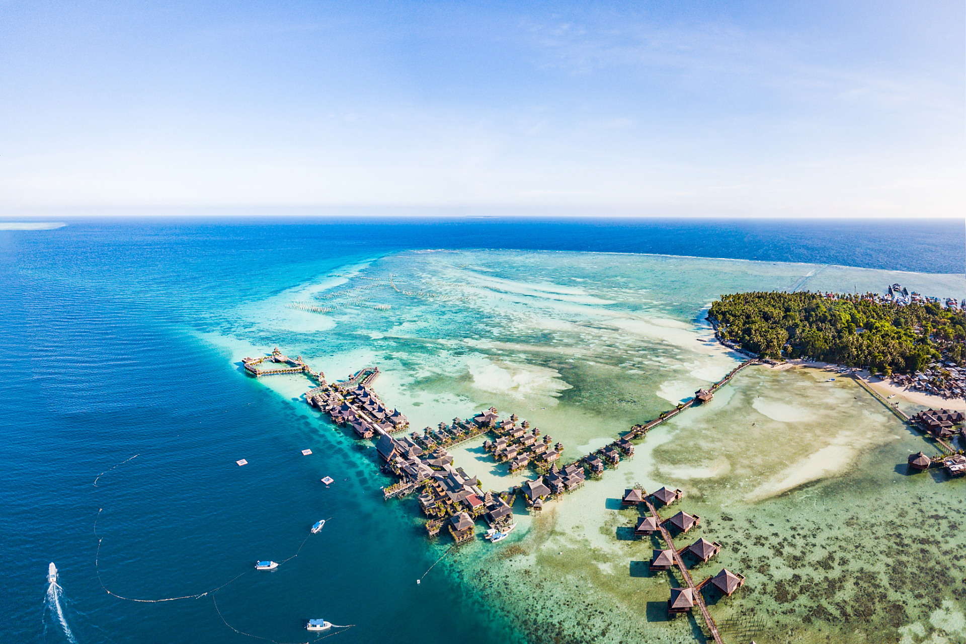 波拉波拉岛(bora bora,或博拉博拉岛)太平洋东南部社会群岛岛屿.