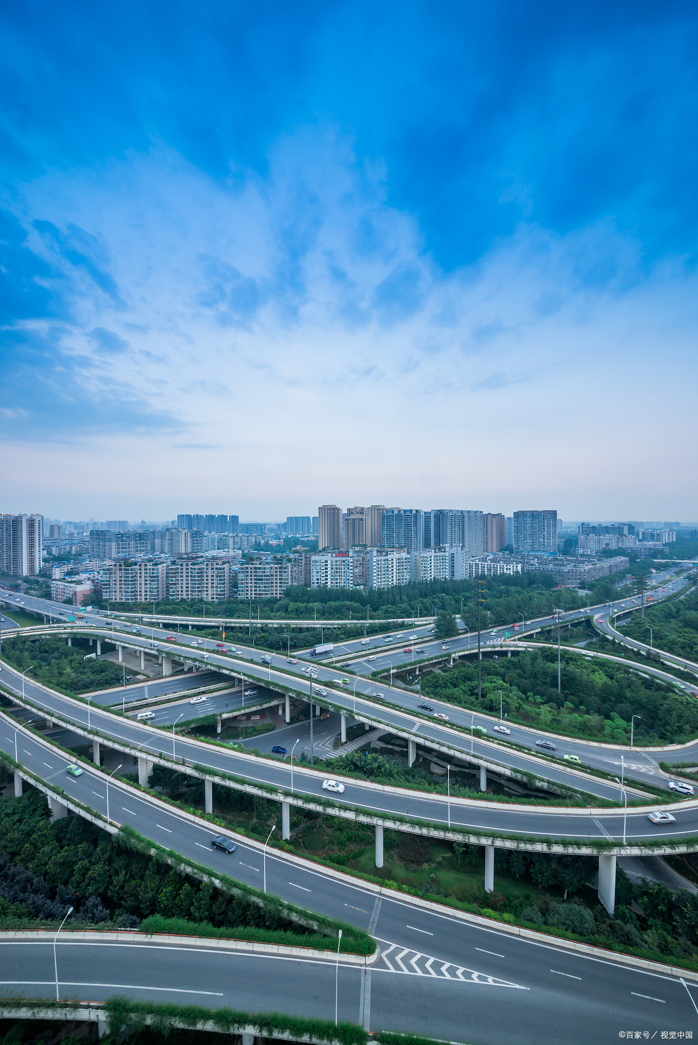 成都路桥是国企还是私企?别再被"路桥"两个字骗了,标准民企!