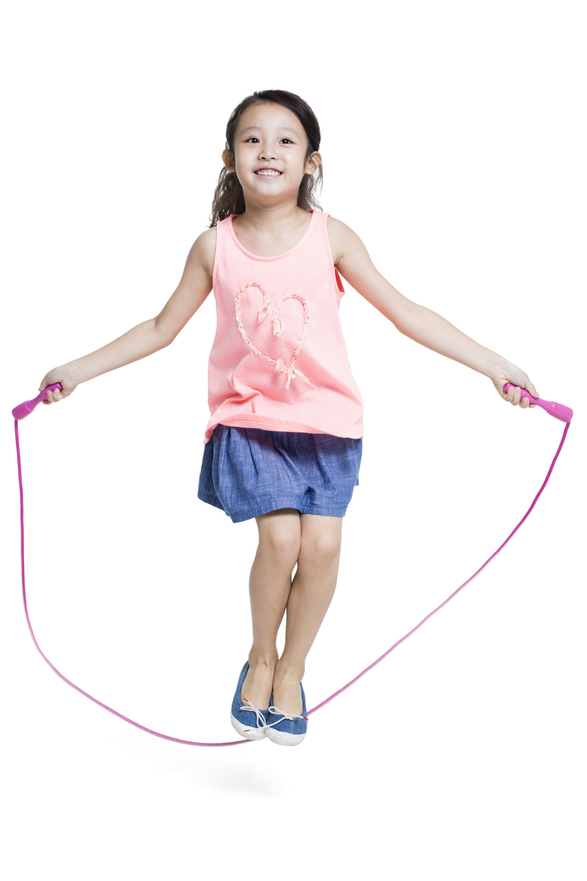 这不,中考体育考跳绳,于是孩子们体育课上,课间时间都开始卖力地训练