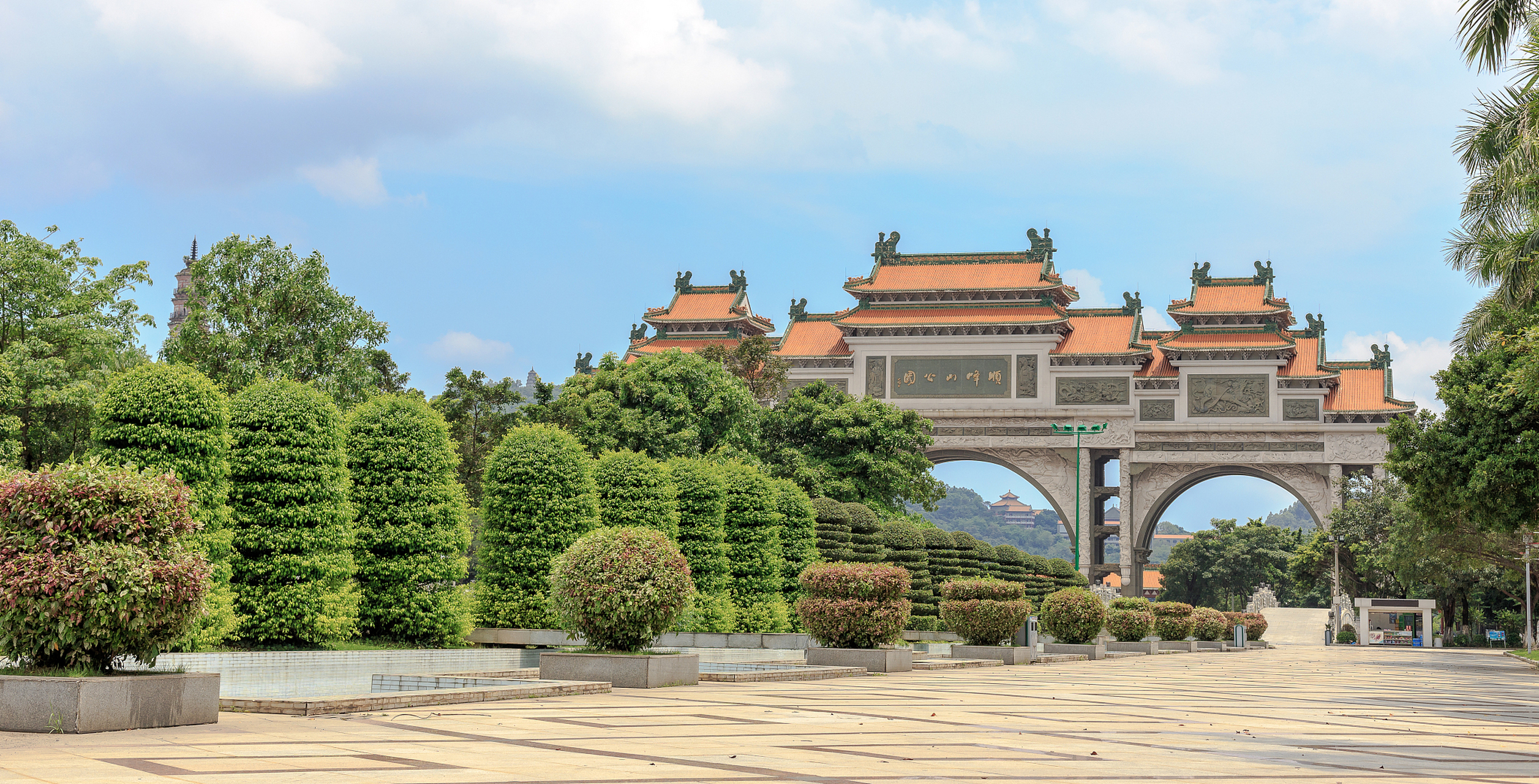 作为佛山市顺德新城区的一颗璀璨明珠,顺峰山公园以其独特的自然风光