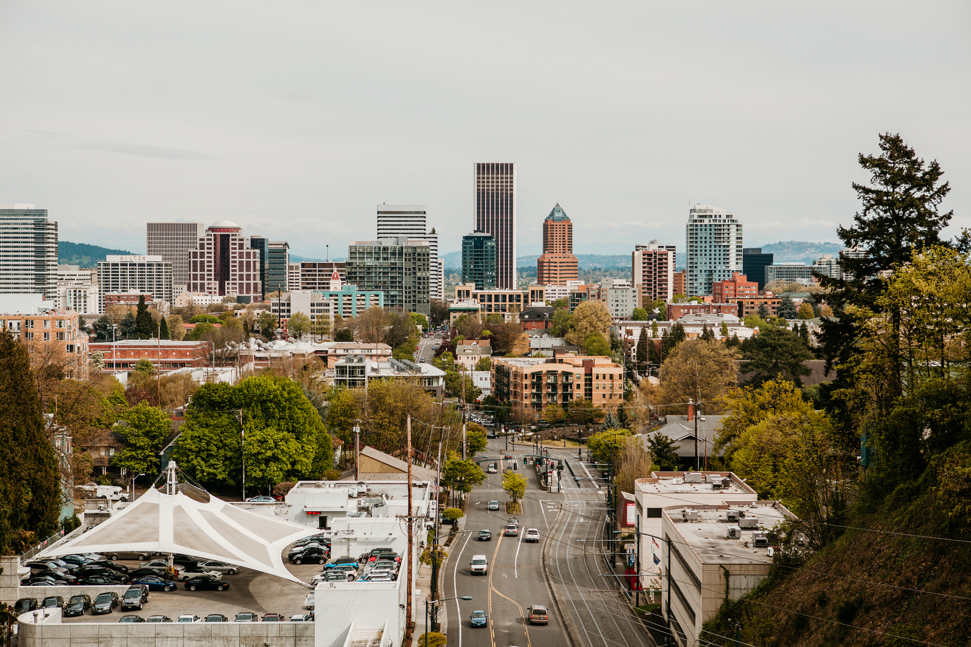 起发生在美国波特兰(波特兰(portland)是一座位于美国俄勒冈州的城市