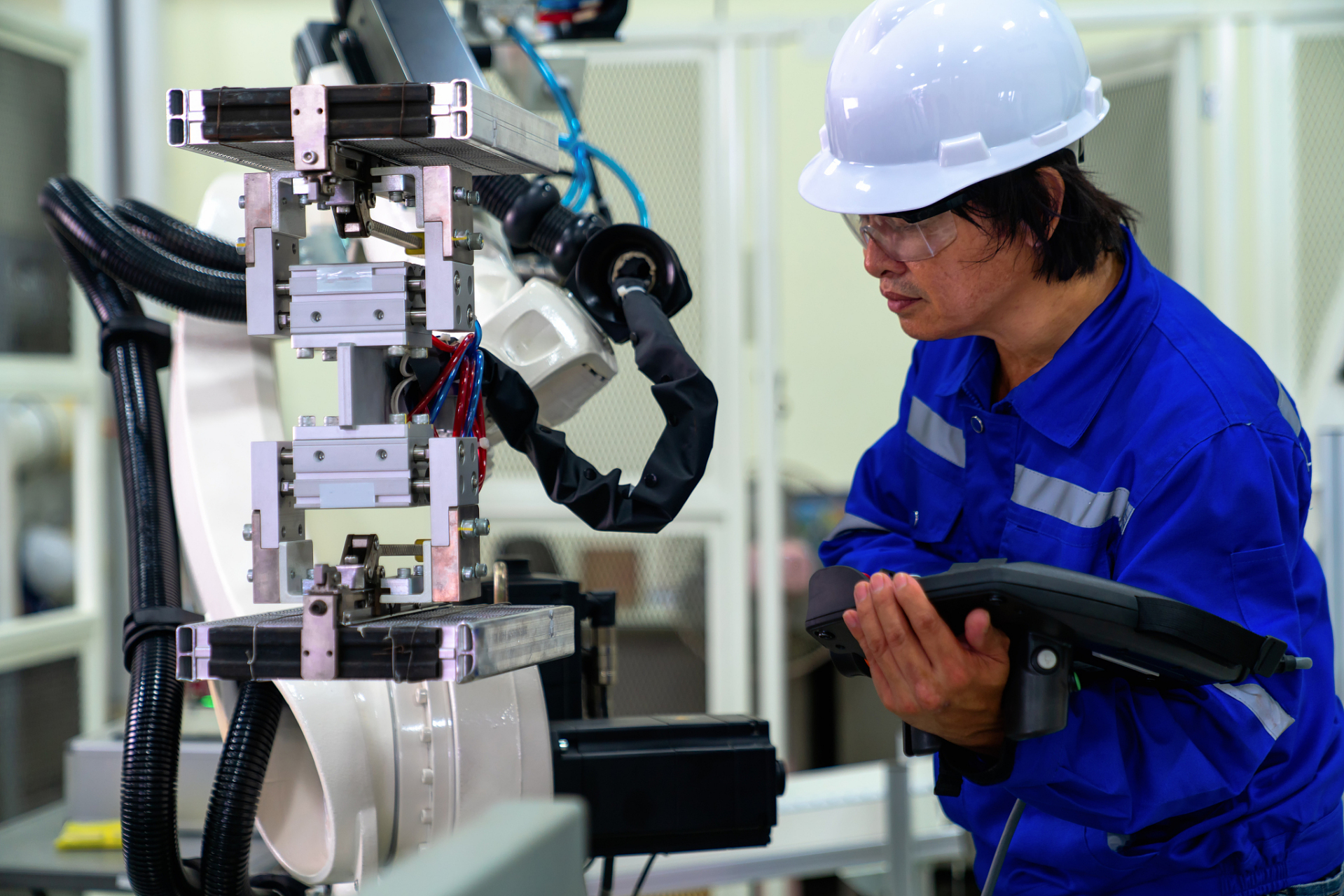 机器换人的大趋势下,机器人工程技术人员或将成为新的热门职业.