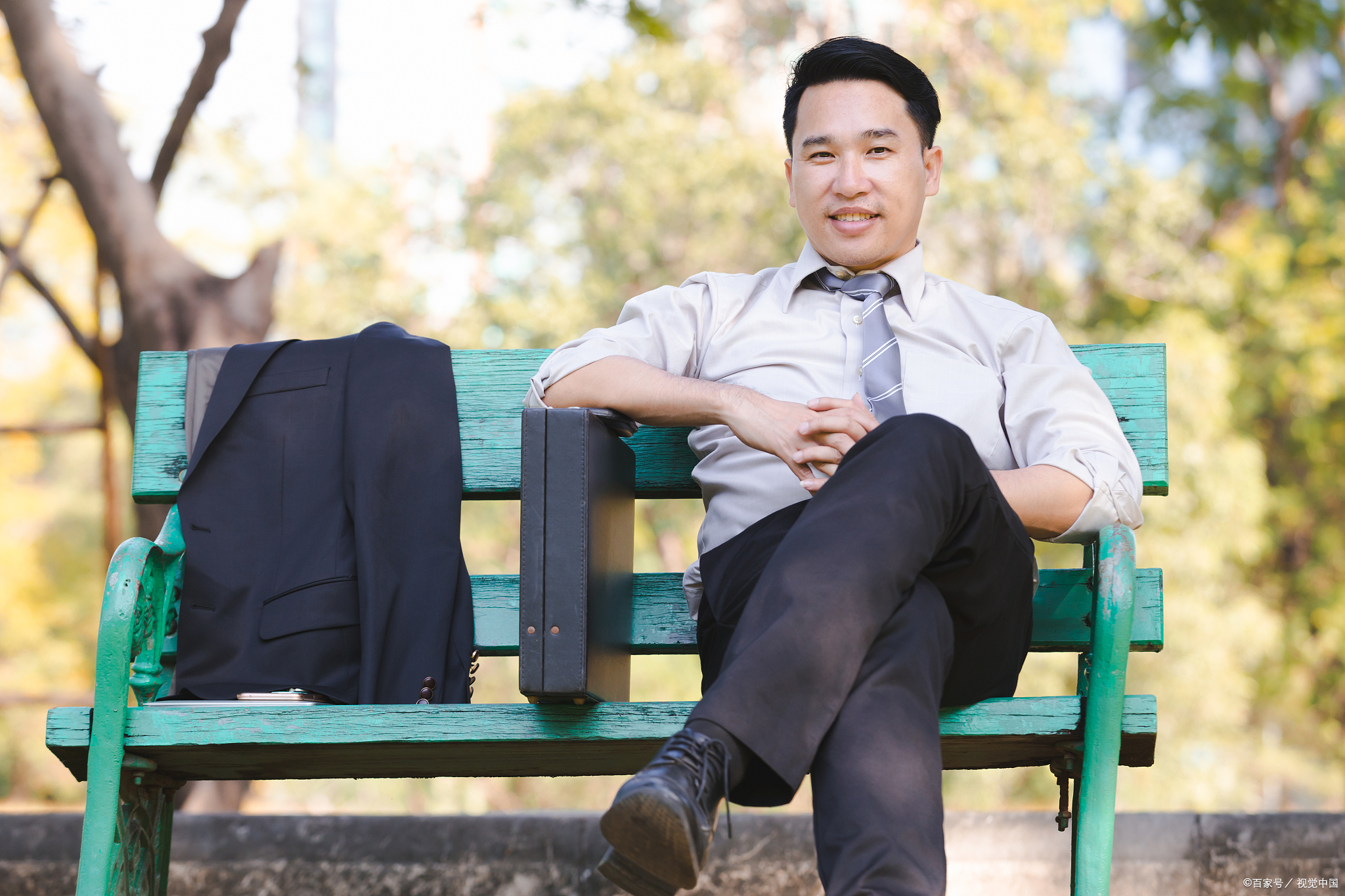 为什么年过50的男人,都喜欢年轻的女人,他们到底是什么心理