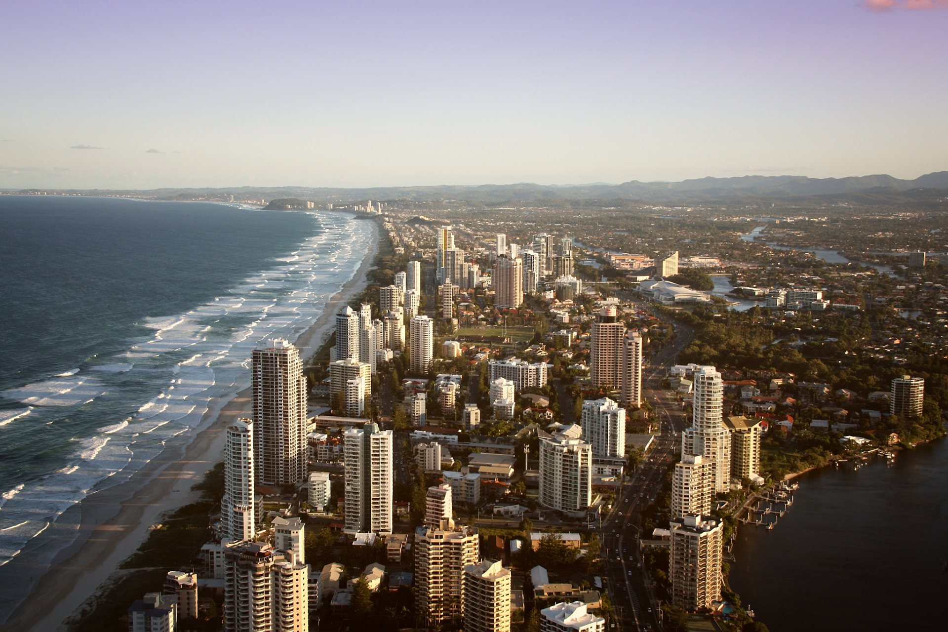 澳大利亚的悉尼北岸,夏季避暑好去处  首先推荐给各位游客们是曾经被