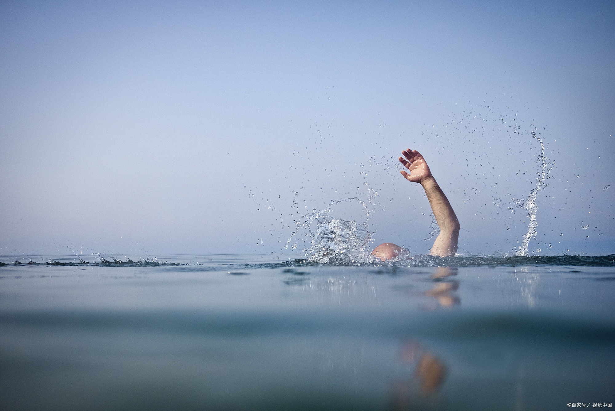 今天给大家分享溺水后的真实感受  溺水,通常是人淹没于水或其他液体