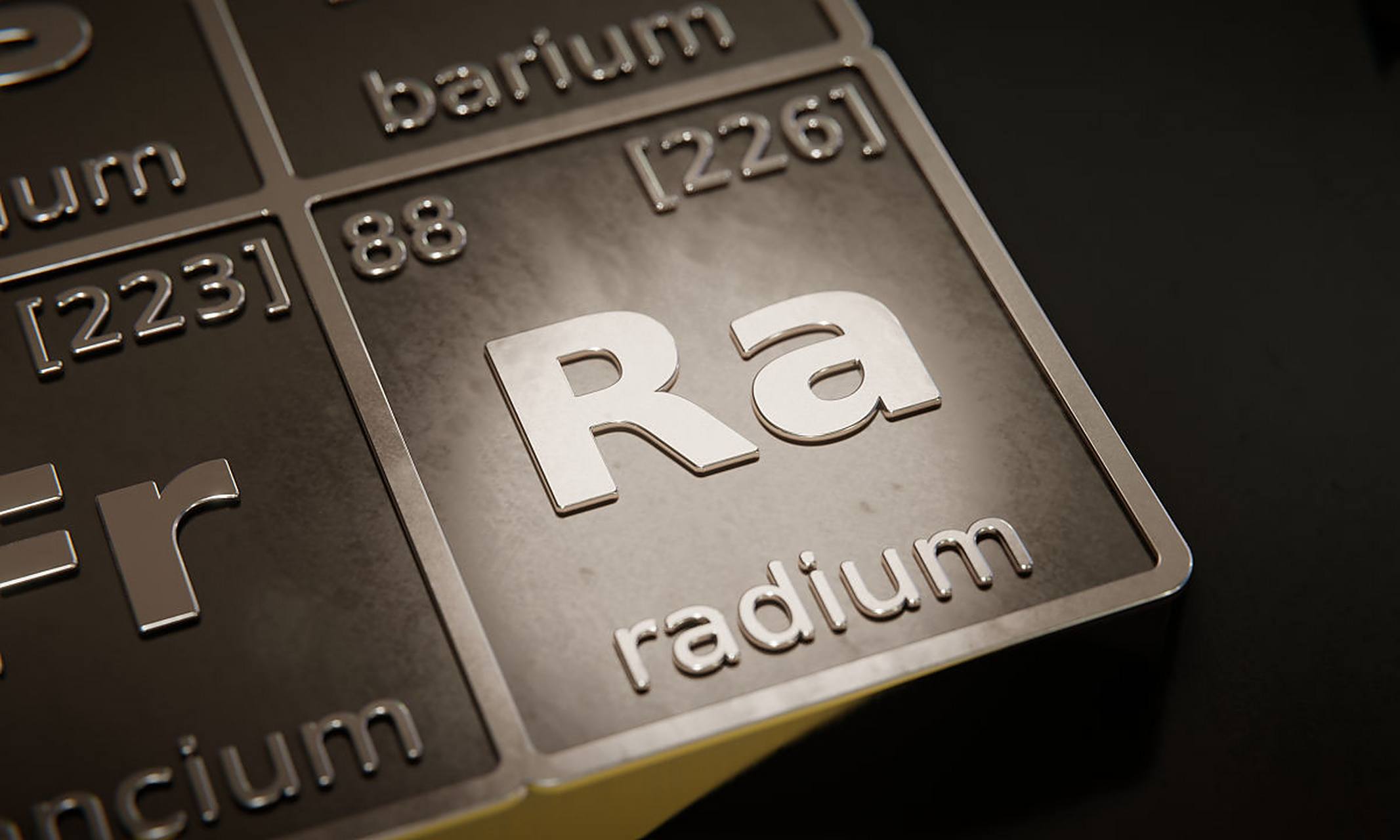 镭的应用广泛,从医疗到能源,从工业到军事