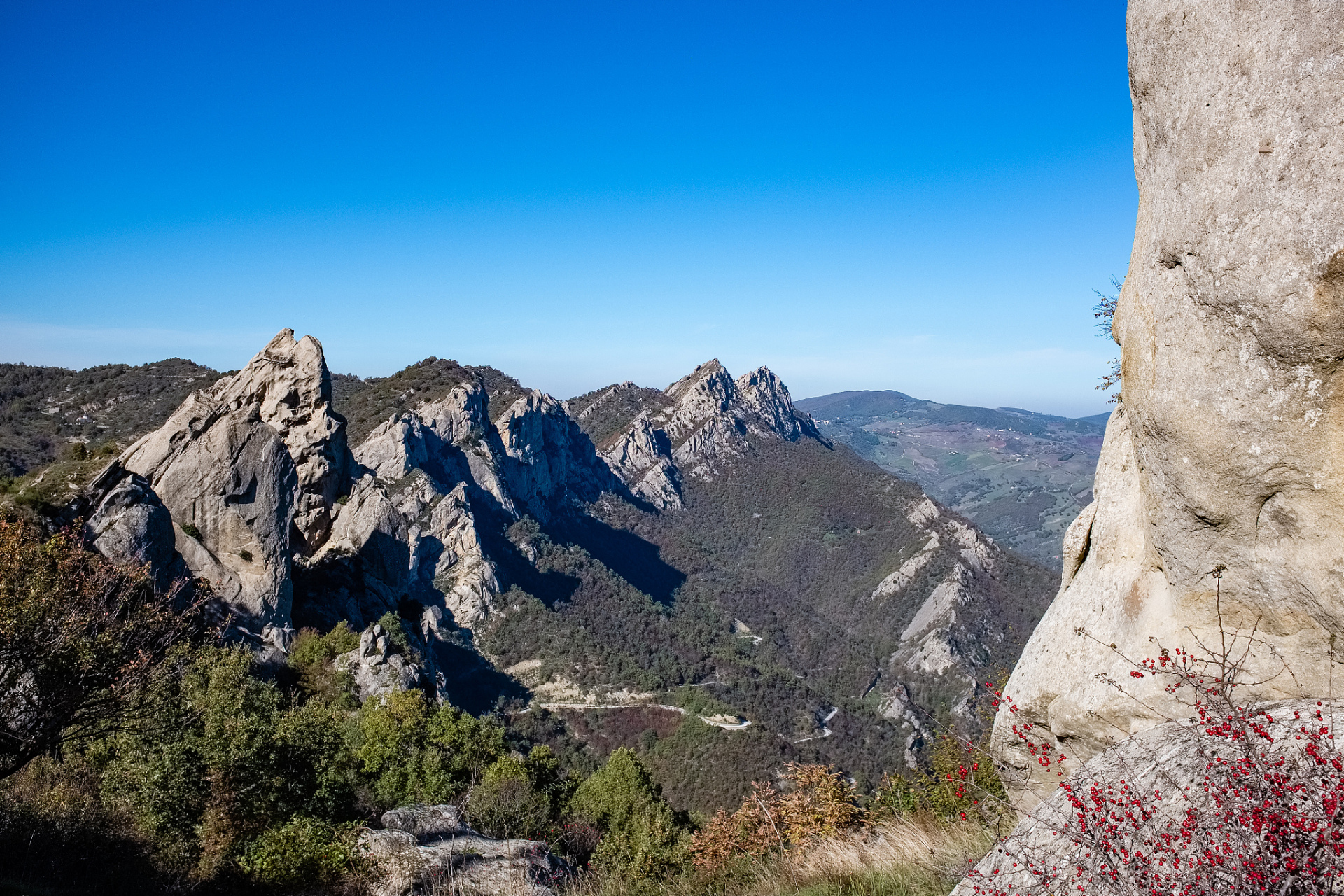 雲丘山風景區屬國家aaaaa級旅遊景區,是晉南根祖旅遊核心景區,中華