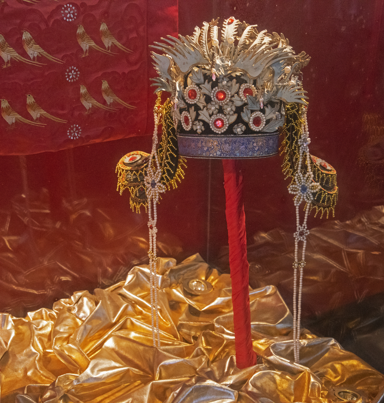 朱六九是小说《大明王朝》中虚构的人物,历史上并无确切记载.